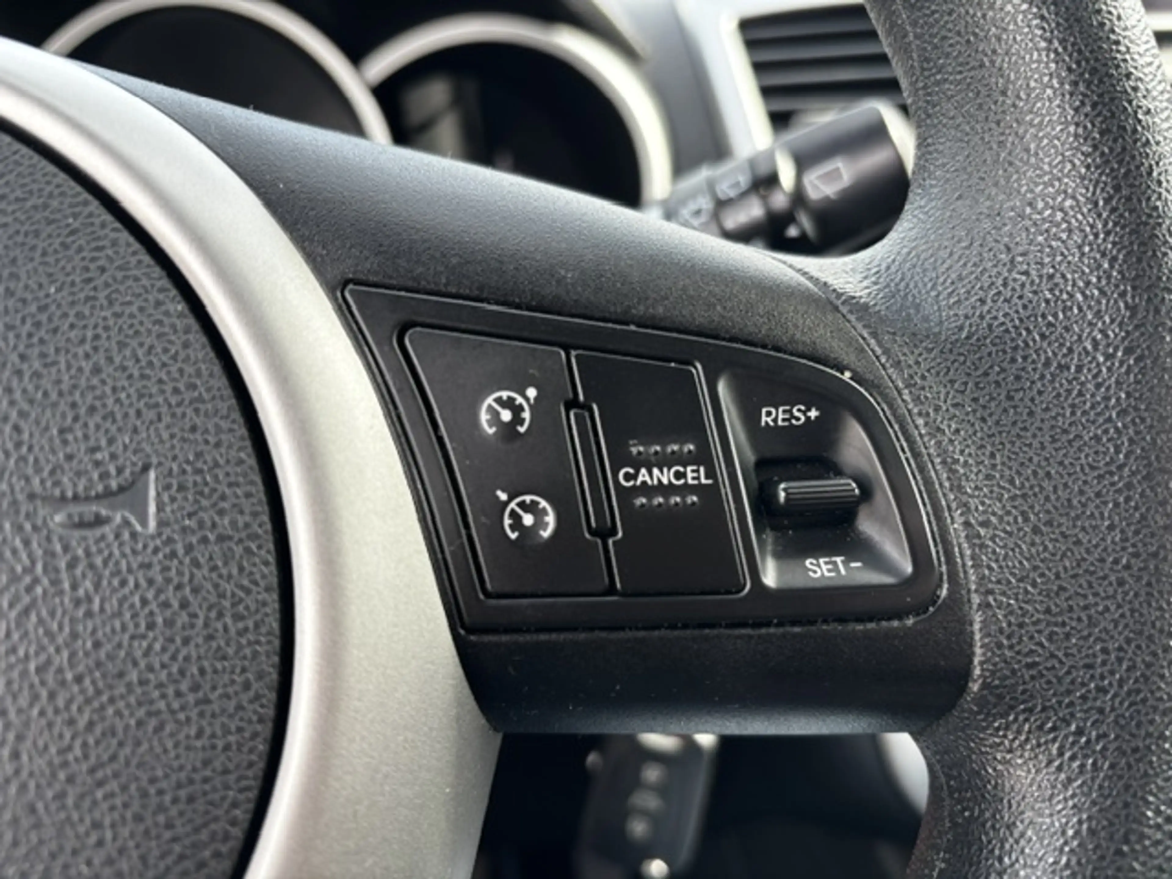 Kia Venga 1.4 CVVT Seven — photo 18
