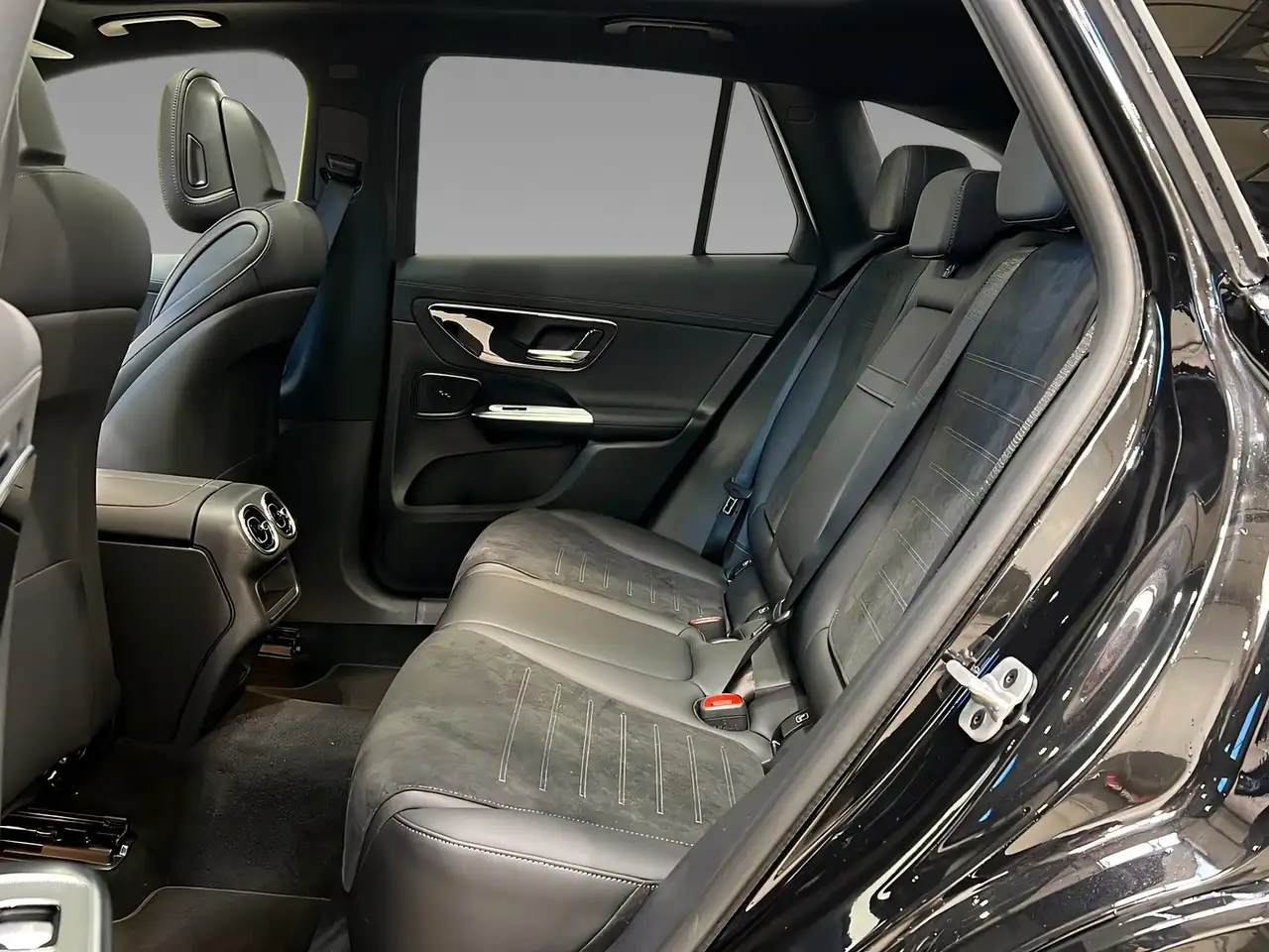 Mercedes-Benz GLC 220 d 4M AMG+DIGITAL+Ambi+Pano+TotW+AHK+360° 9