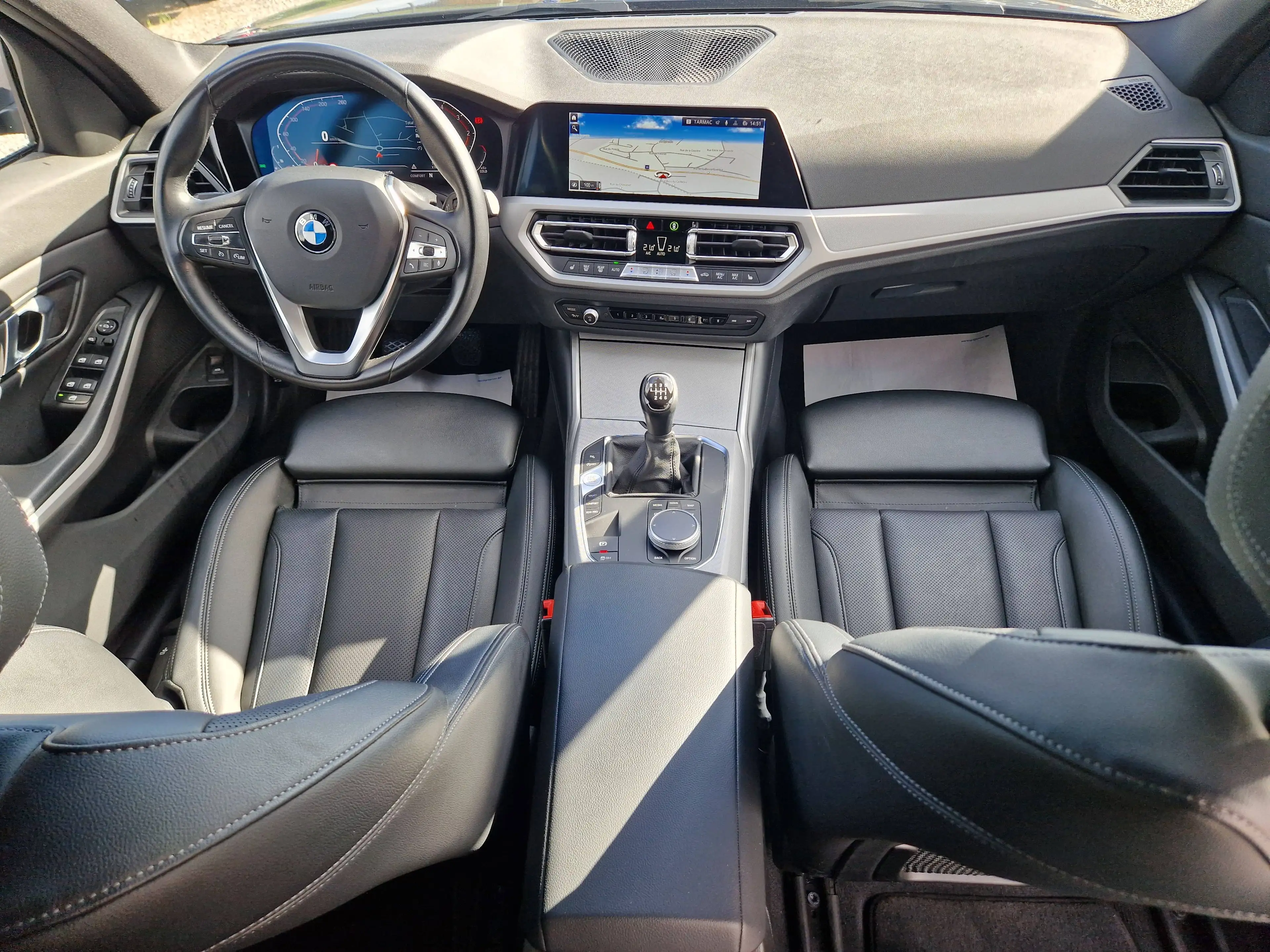 BMW 316 D Touring 122CH*1°PROPRIO*CARNET*XENON*GPS*COCKPIT*CUIR*CARPLAY — photo 7