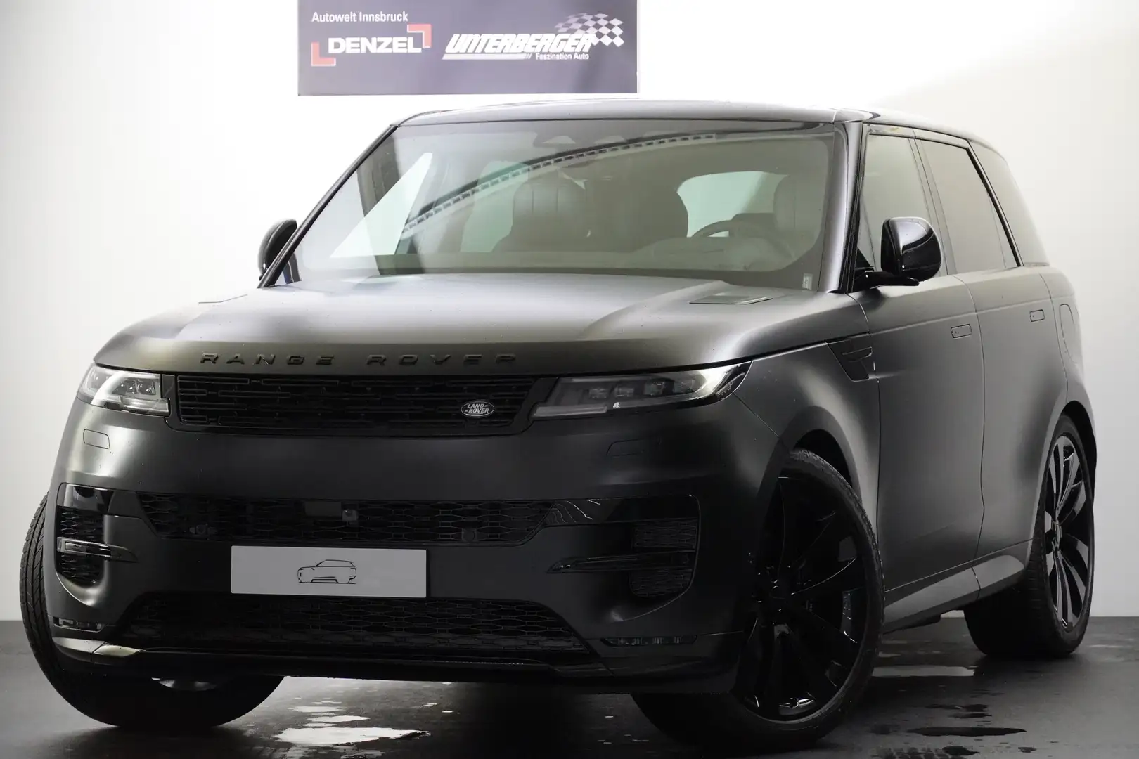 Land Rover Range Rover Sport 3.0 PHEV SWB Dynamic HSE Schwarz - 2