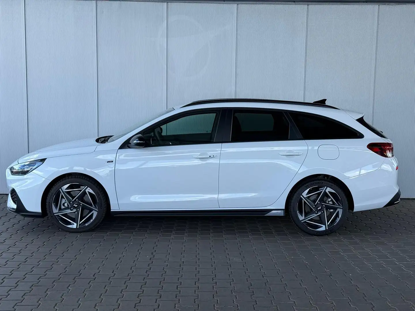 Hyundai N-LINE 1.6 T-GDi 140 PS Kombi mHEV DCT Automati... Biały - 2