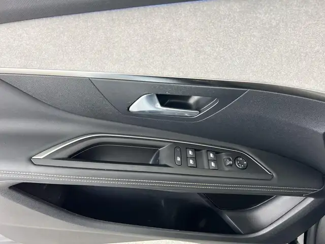 Peugeot 3008 view 10