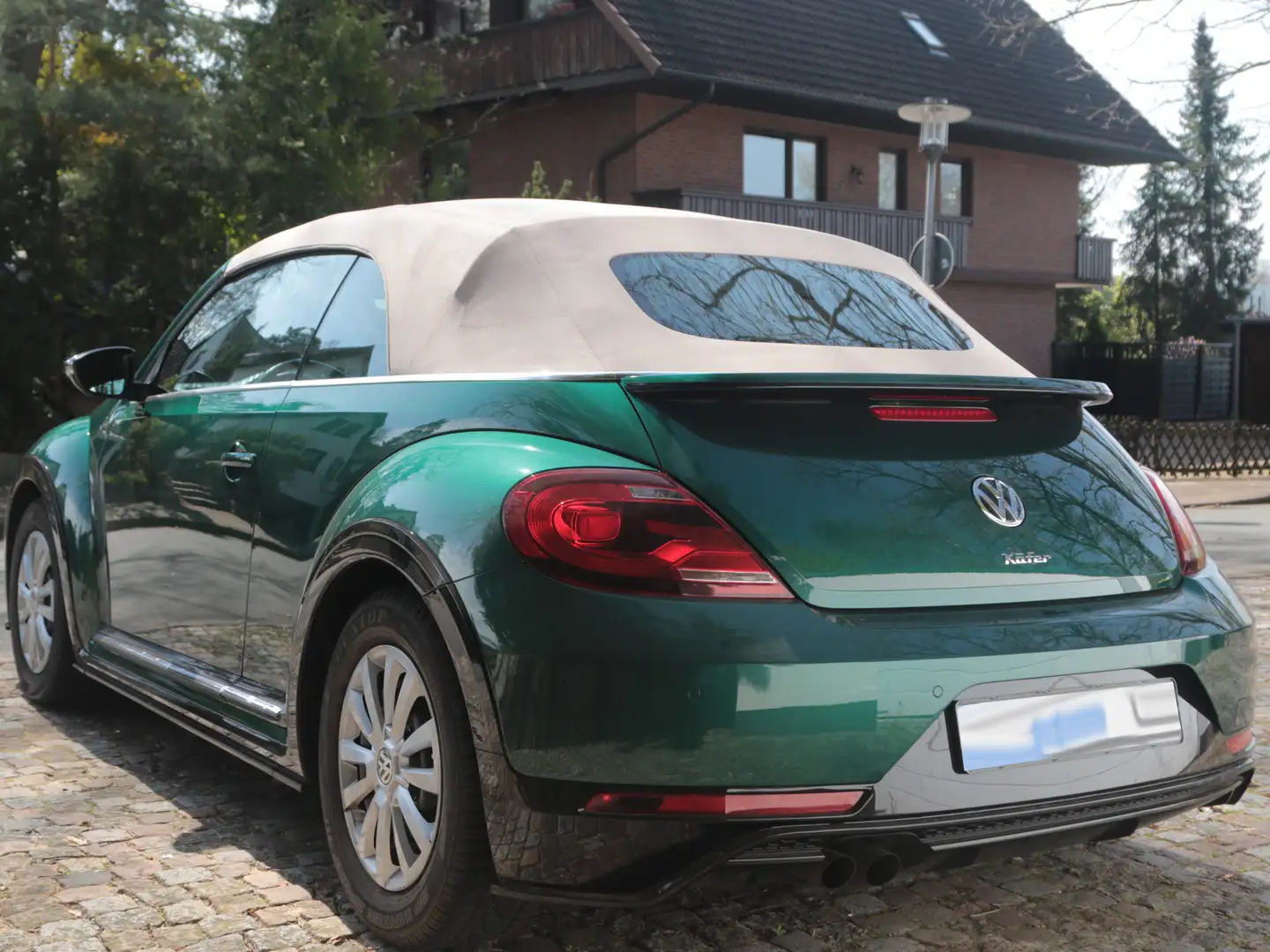 Volkswagen Beetle The Beetle Cabriolet 1.4 TSI (BlueMotion Tech) R-L Vert - 2