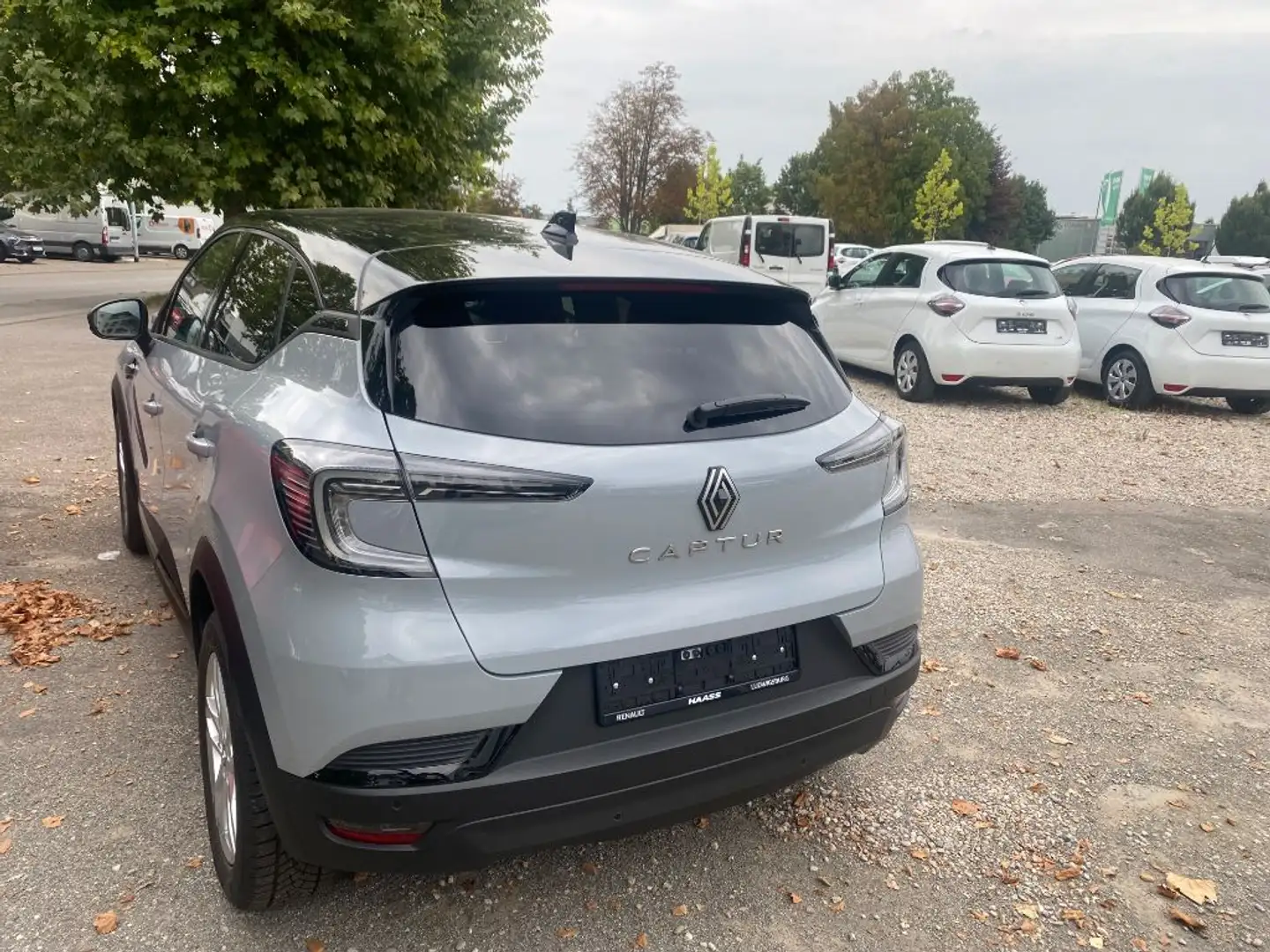 Renault Captur TCe Mild Hybrid 160 EDC TECHNO Gris - 2