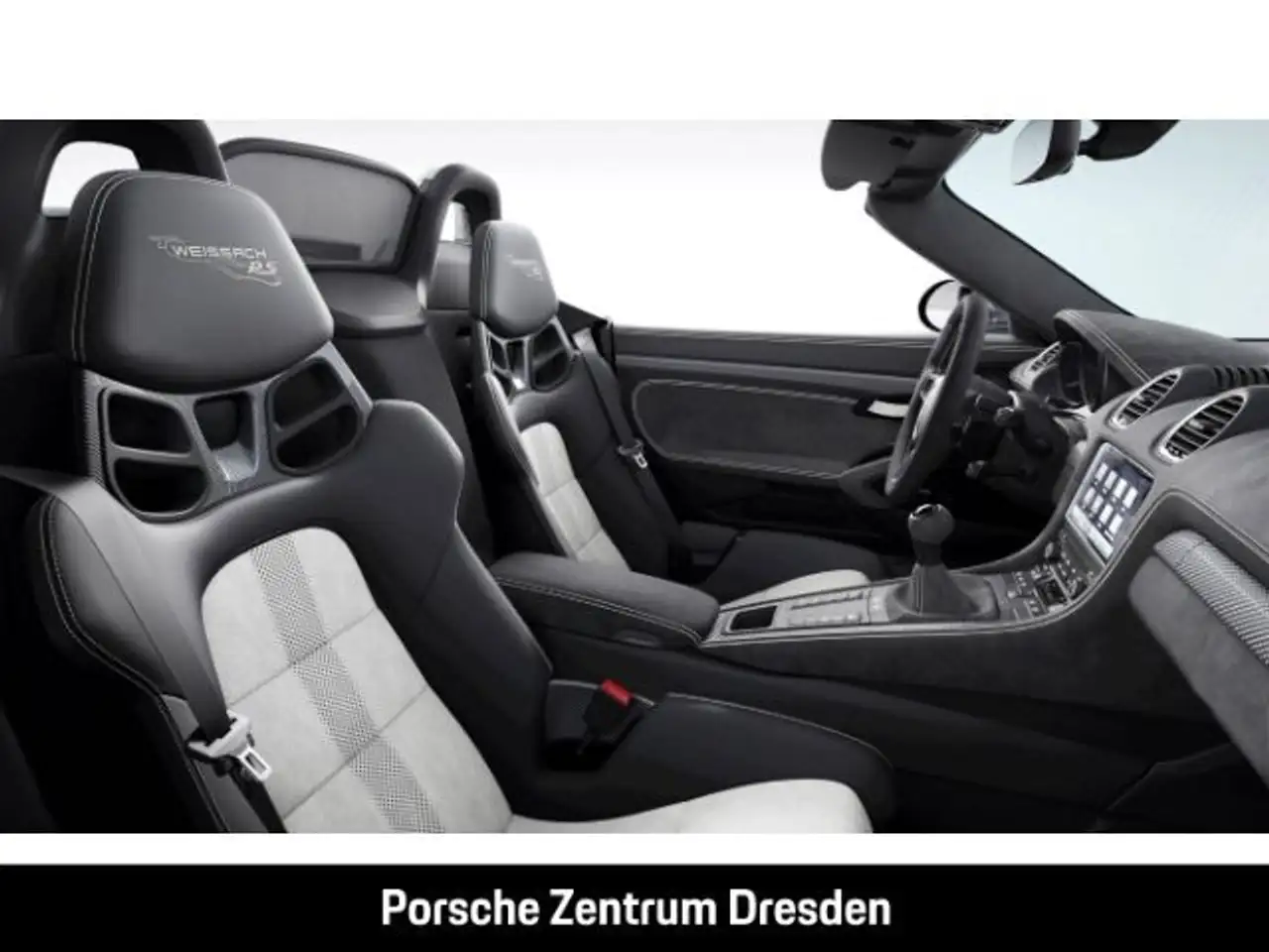 Porsche 718 Spyder RS 10