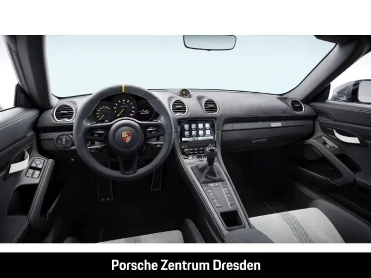 Porsche 718 Spyder RS 9