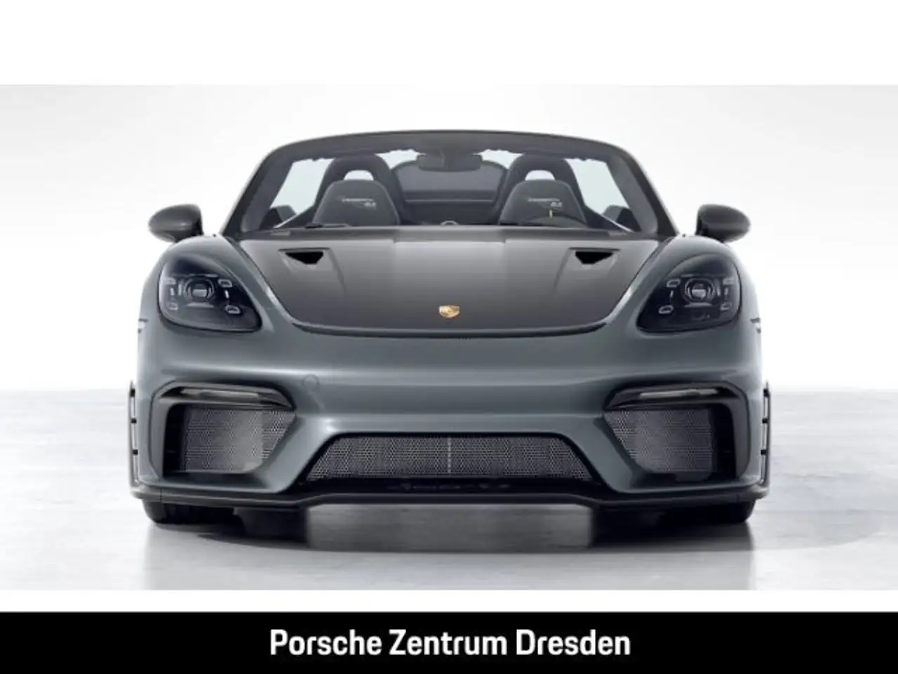 Porsche 718 Spyder RS 8