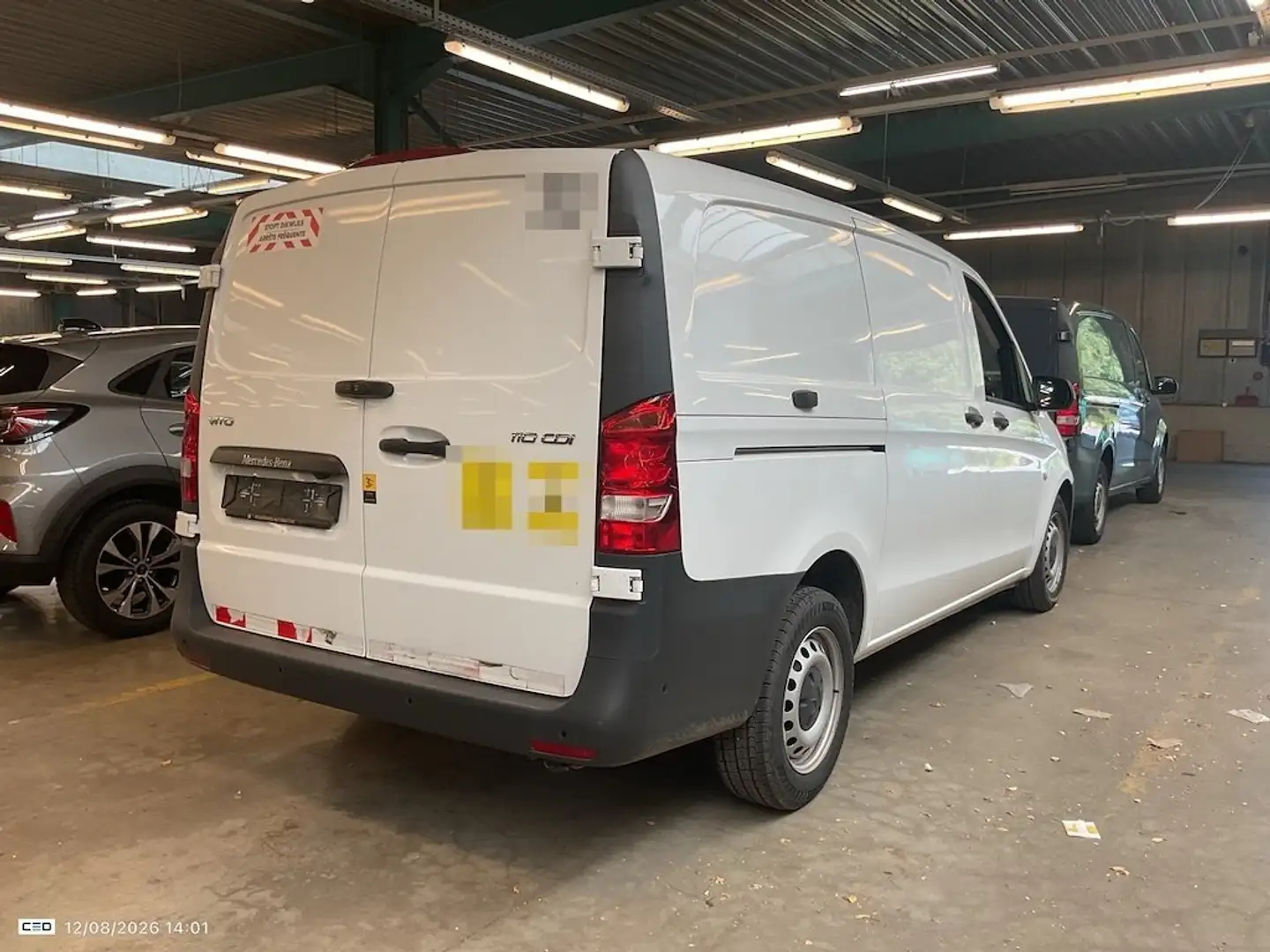 Mercedes-Benz Vito Mixto 110CDI Pro Larga - 2