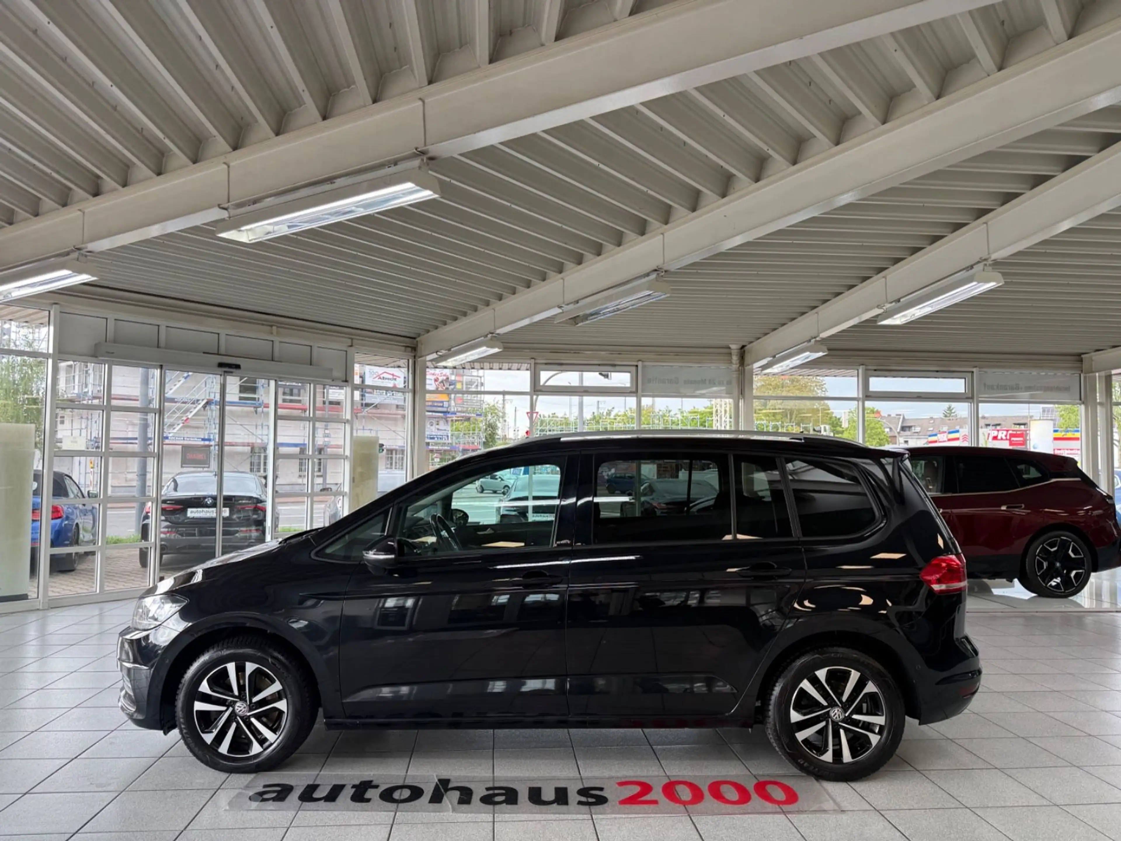 Volkswagen Touran IQ.DRIVE 7 SITZER AUT./NAVI/AHK/PDC V-H — photo 5