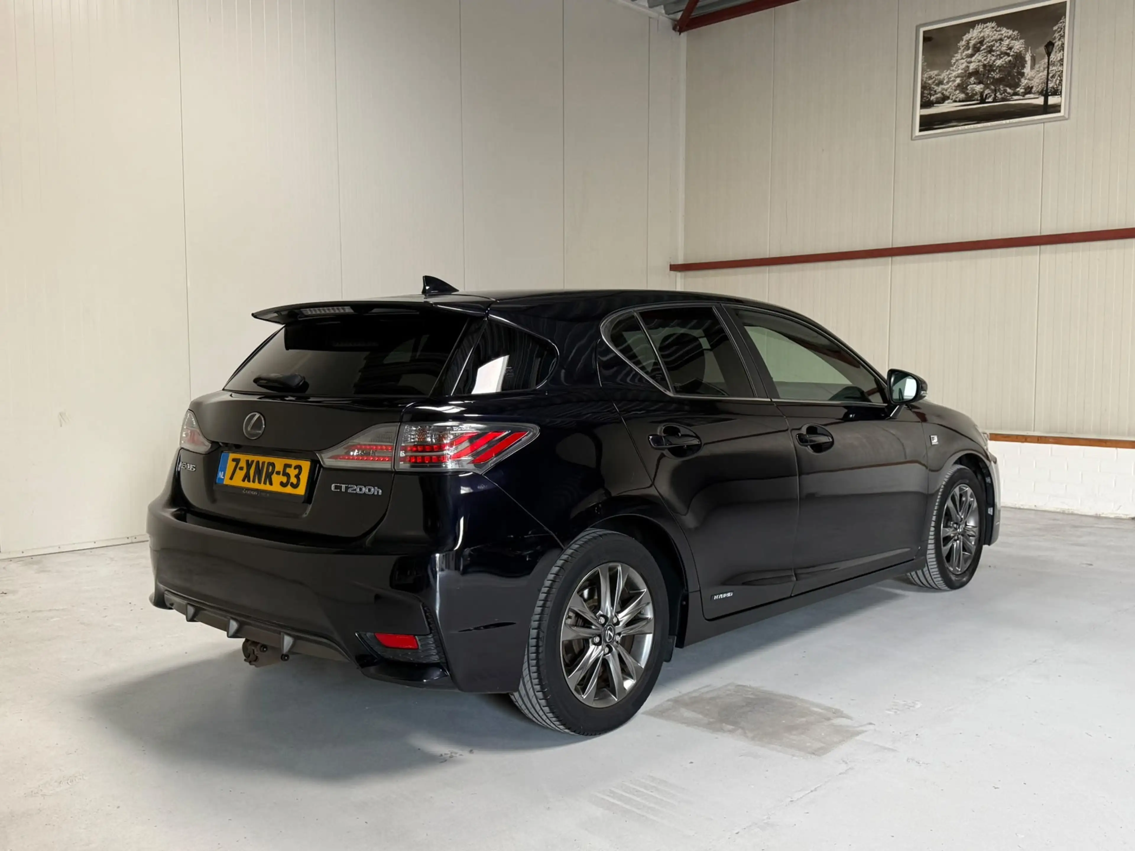 Lexus CT 200h F Sport Line — photo 13