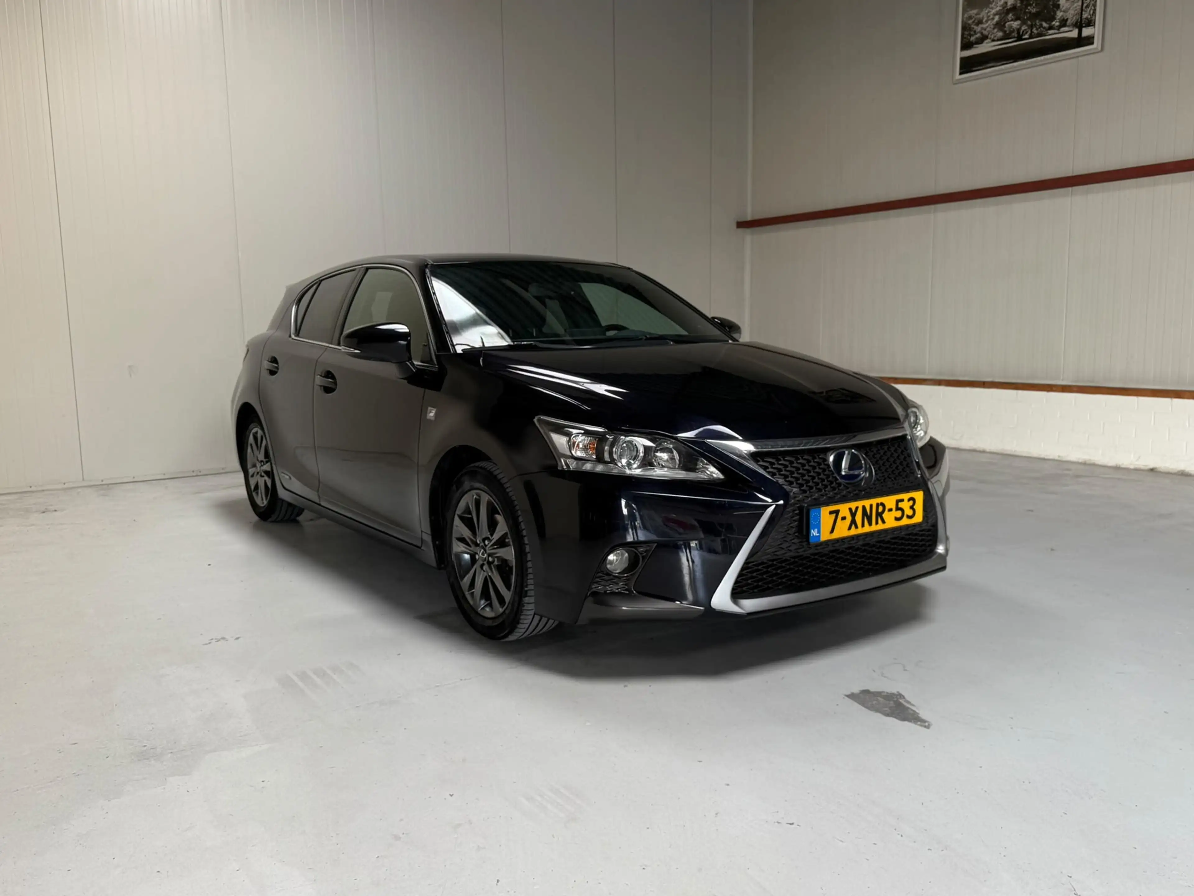Lexus CT 200h F Sport Line — photo 3