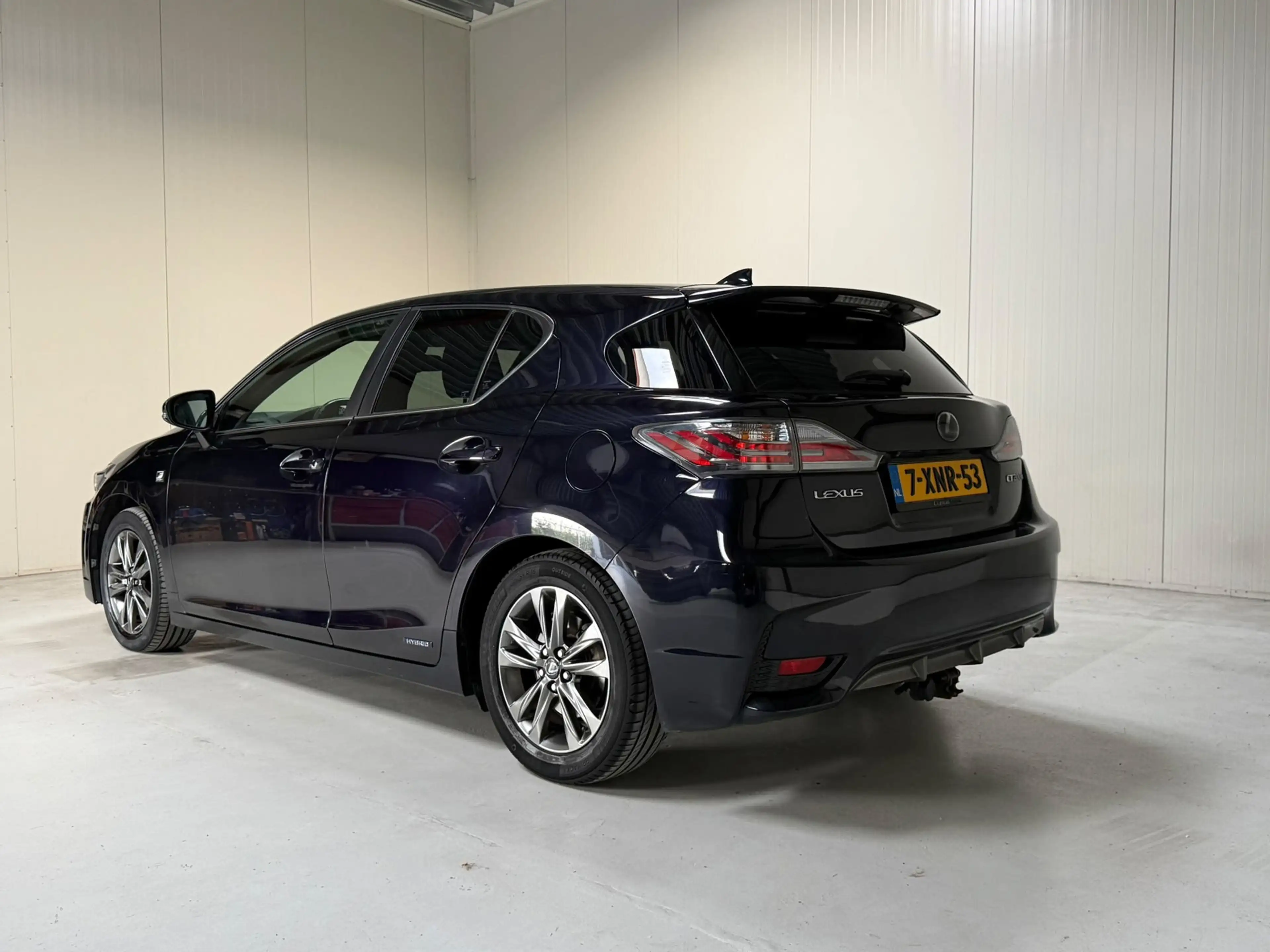 Lexus CT 200h F Sport Line — photo 9