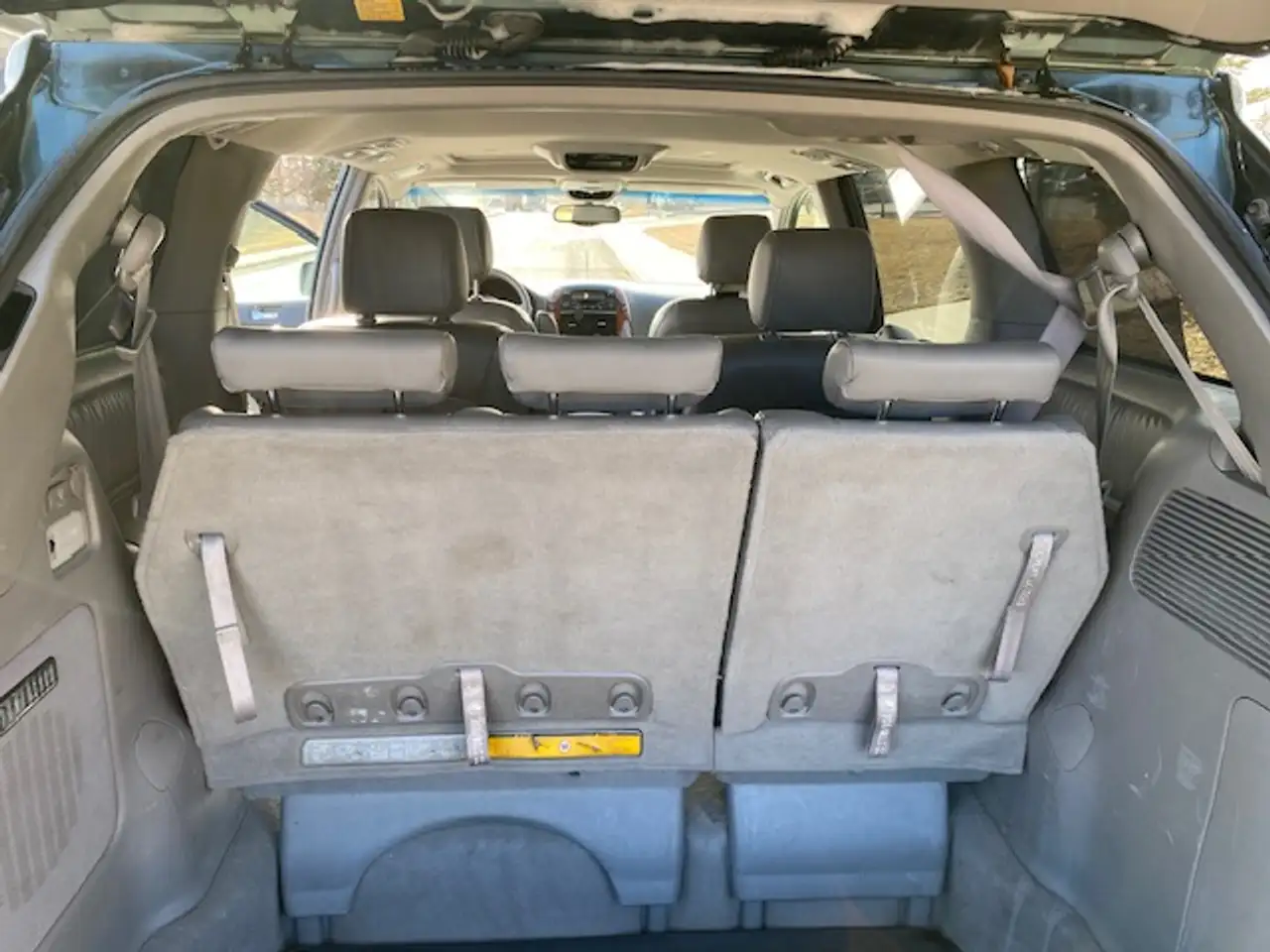 Toyota Sienna снимка Toyota Sienna