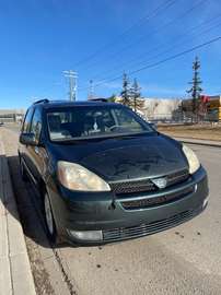 4dr XLE 7-Passenger