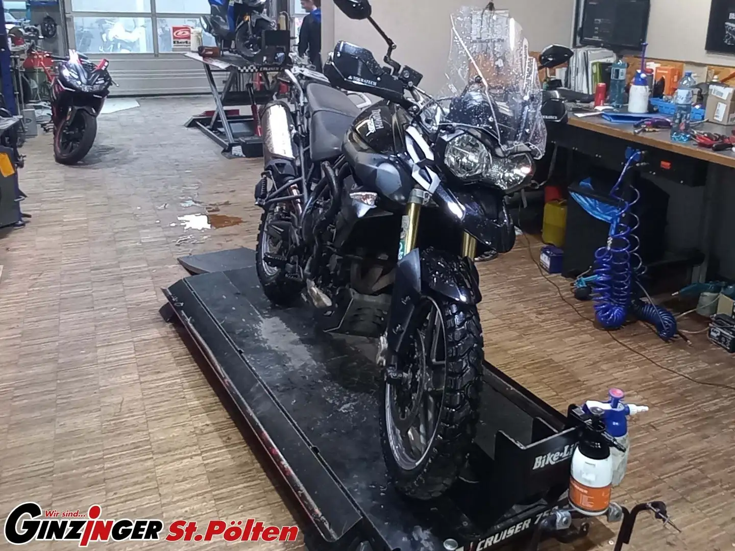 Triumph Tiger 800 Zwart - 2