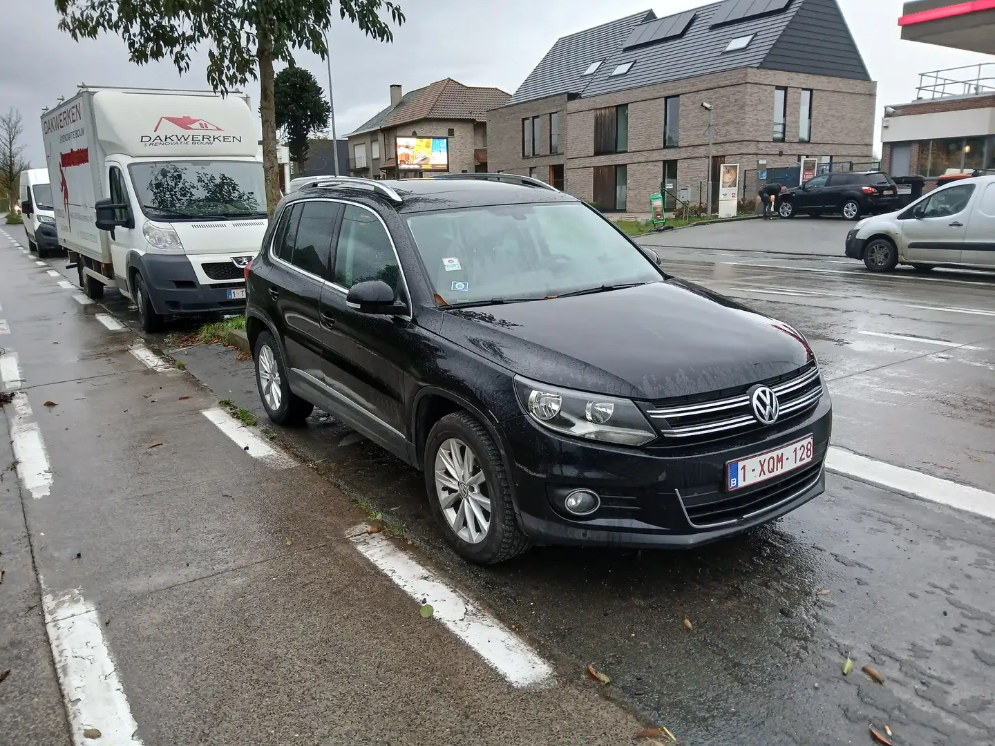Volkswagen Tiguan Tiguan 2.0 TDI DPF BlueMotion Technology Sport Zwart - 1