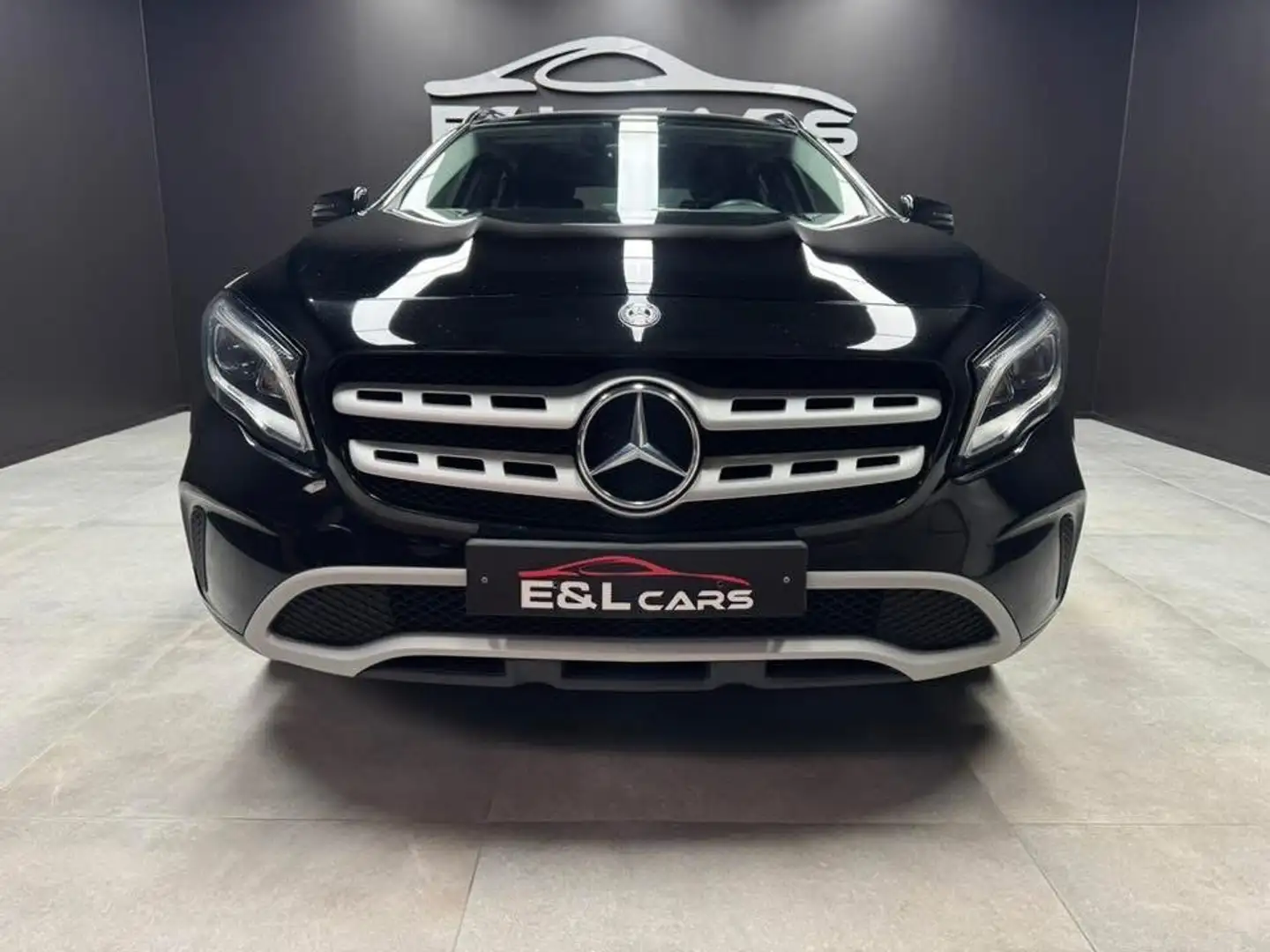 Mercedes-Benz GLA 200 GLA 200 d **12 mois de garantie** Zwart - 2