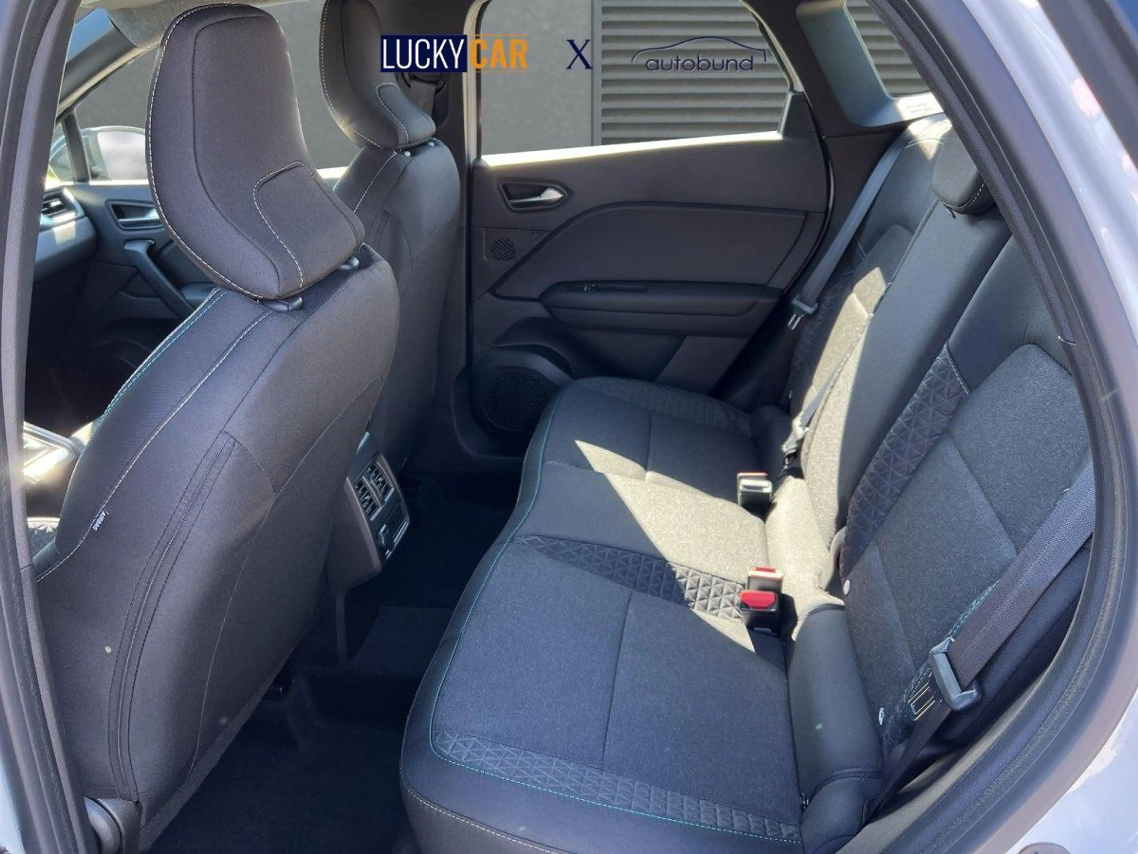 Renault Symbioz Evolution SHZ+RFK+Carplay TCe 140 103 kW (140 P... — photo 6