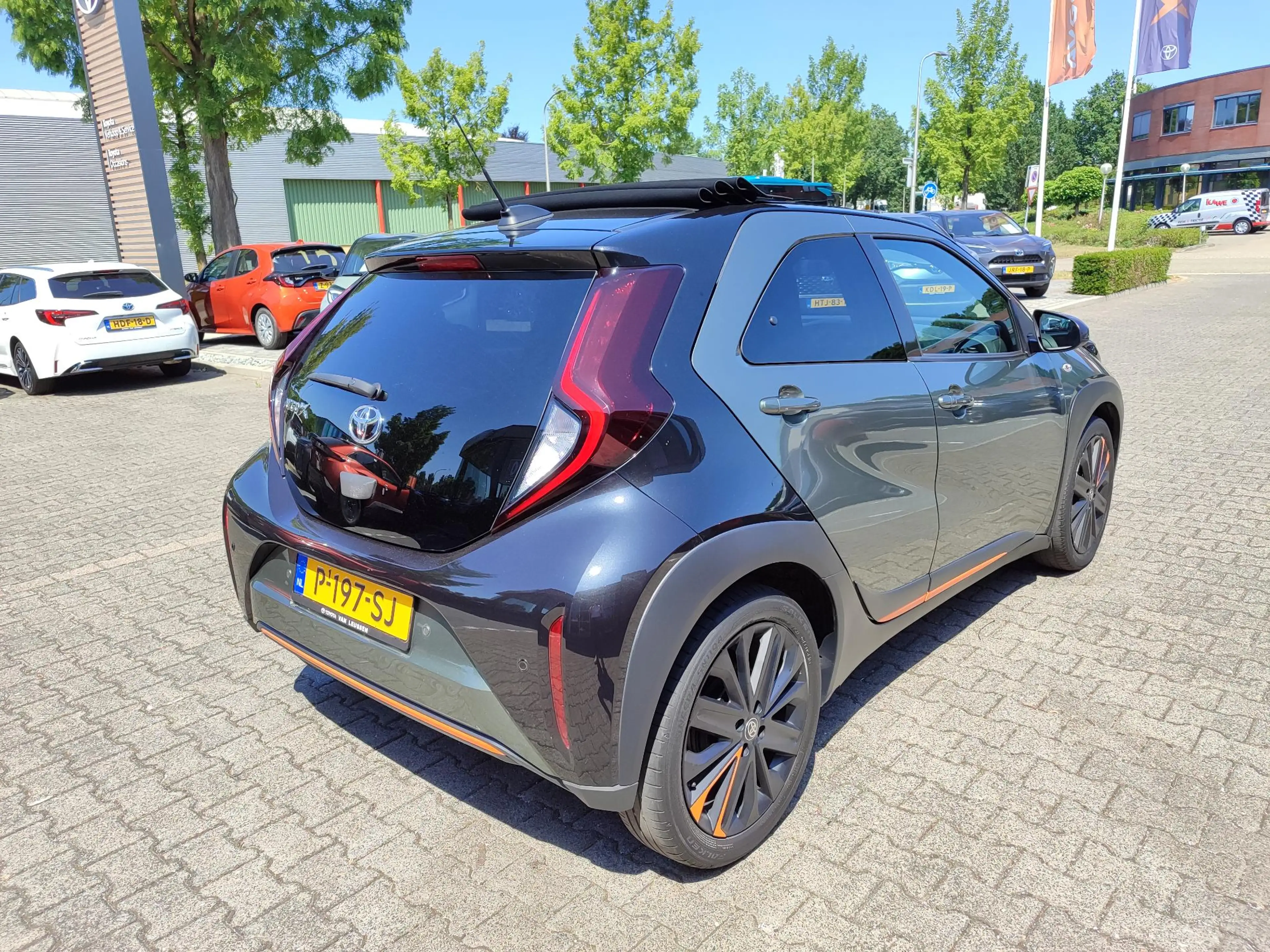 Toyota Aygo X LIMITED AUTOMAAT CABRIO NL-AUTO 18"LM-VELGEN PRIVA — photo 4