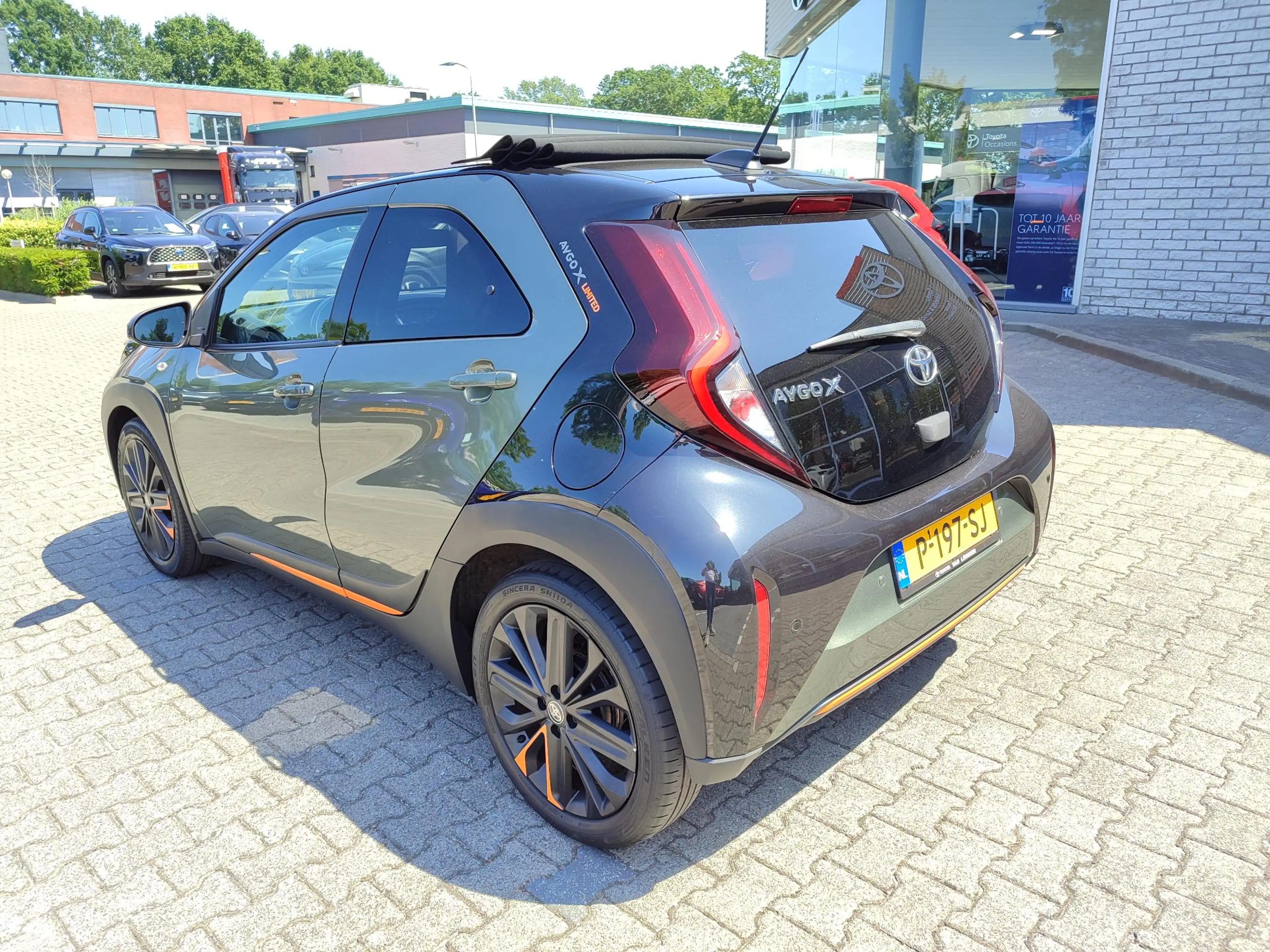 Toyota Aygo X LIMITED AUTOMAAT CABRIO NL-AUTO 18"LM-VELGEN PRIVA — photo 3