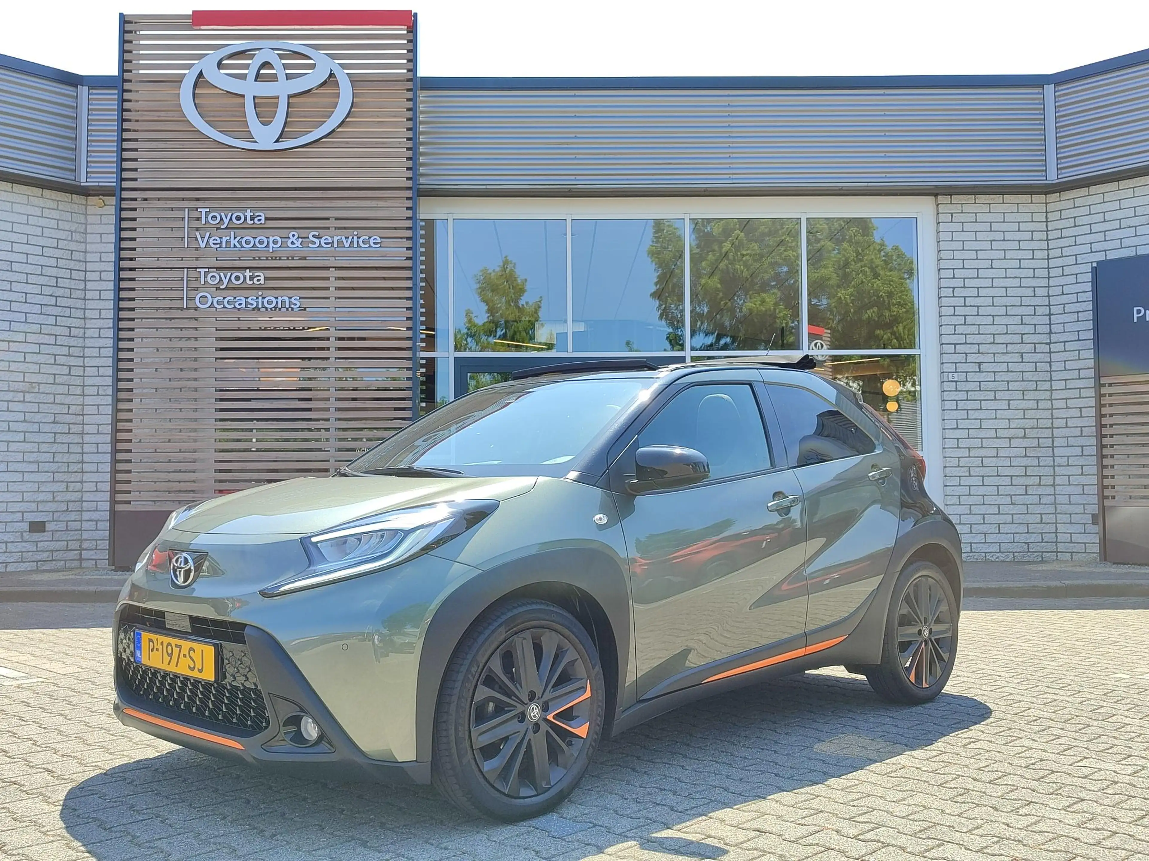 Toyota Aygo X LIMITED AUTOMAAT CABRIO NL-AUTO 18"LM-VELGEN PRIVA