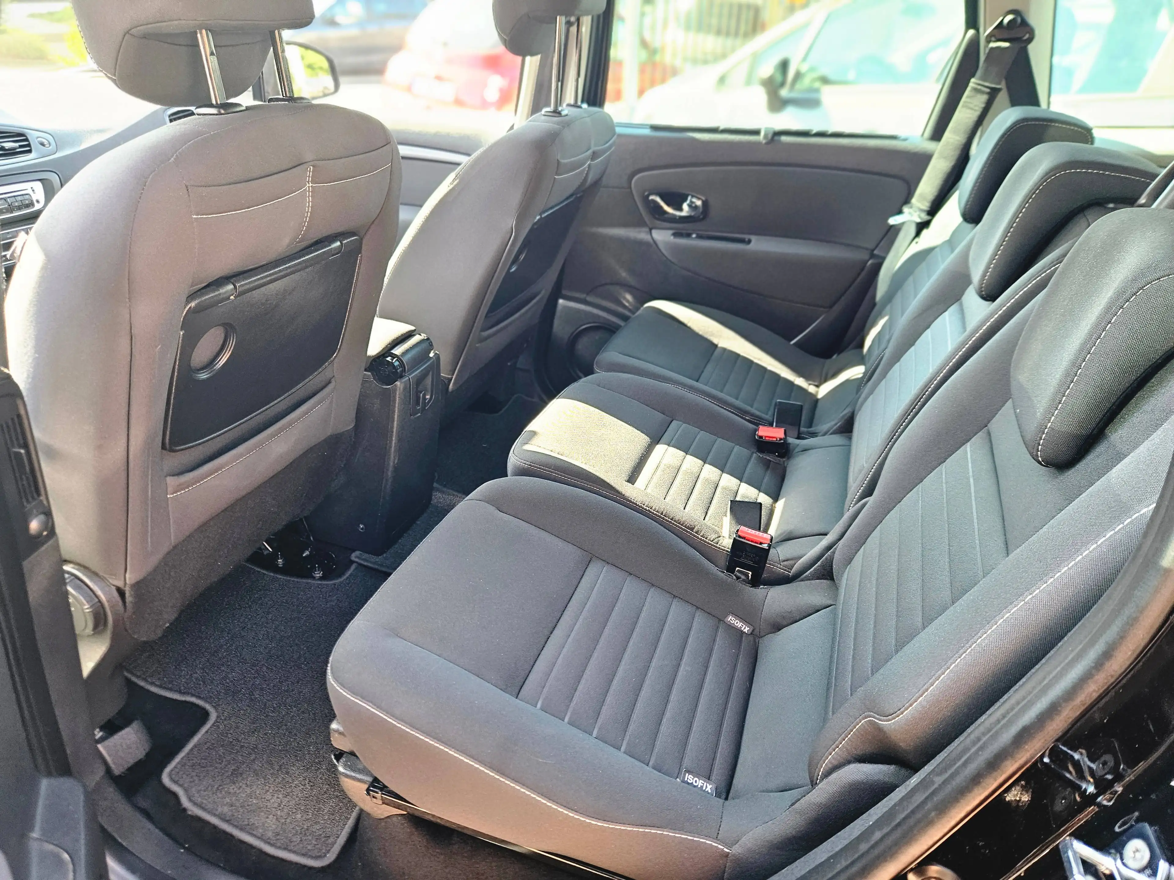 Renault Scenic Grand Limited — photo 11