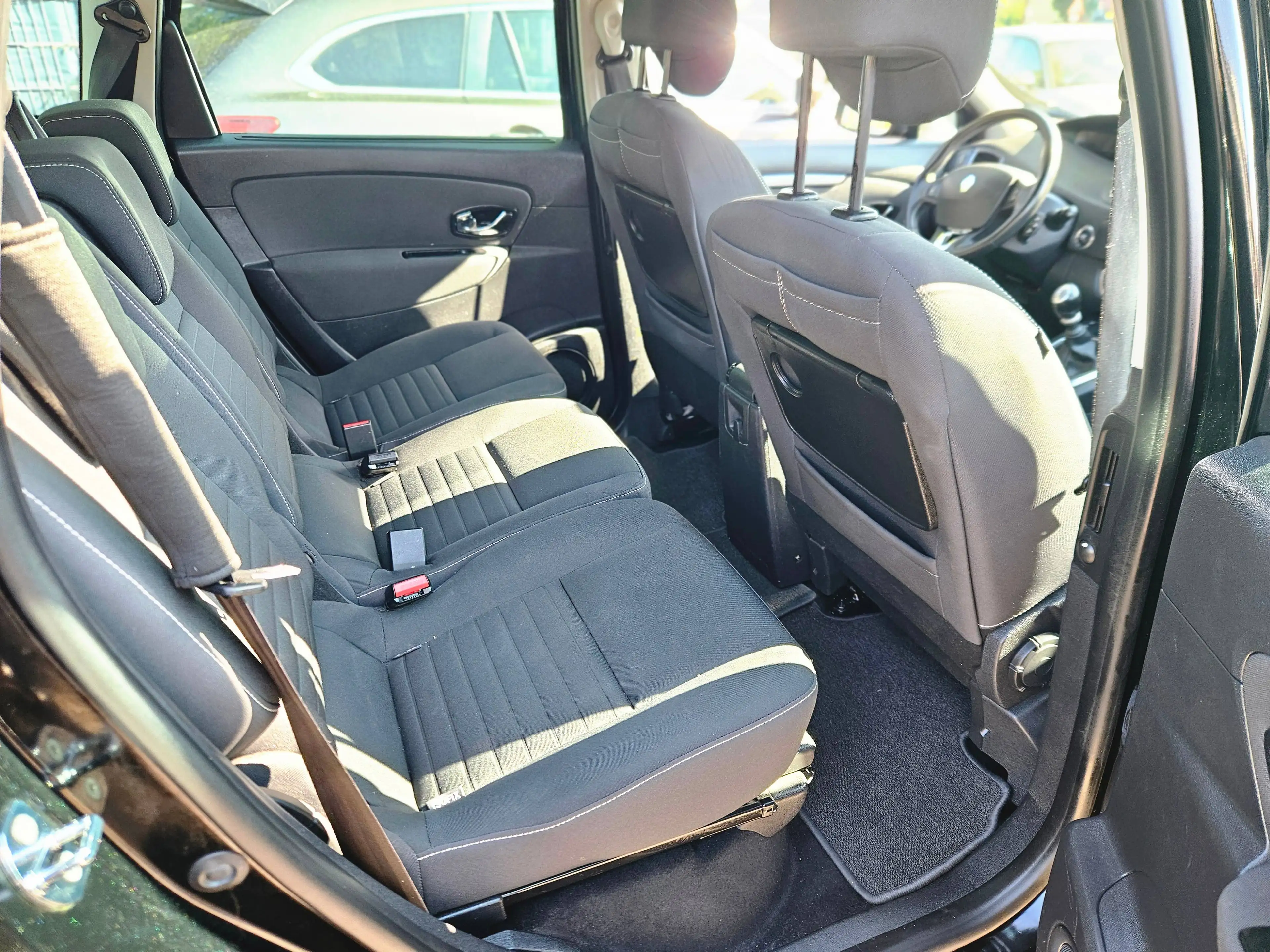 Renault Scenic Grand Limited — photo 12