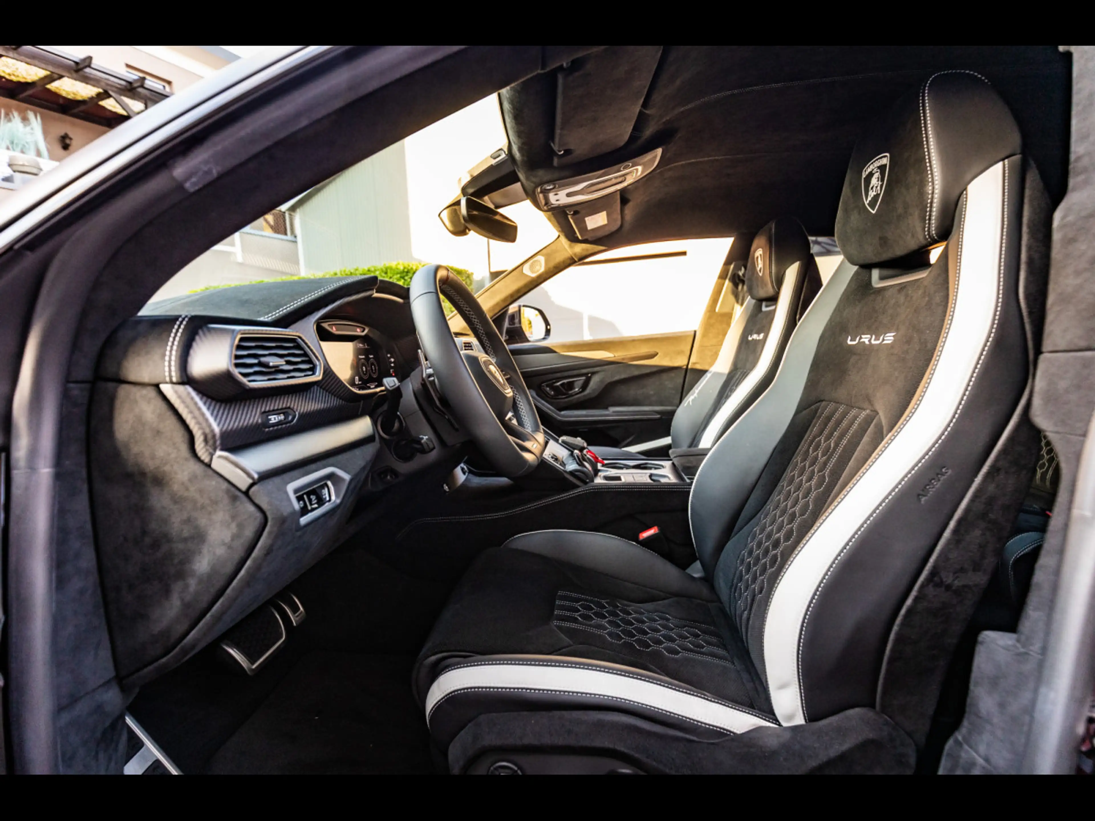 Lamborghini Urus PERFORMANTE 4.0 V8 666°SATIN PPF°AKRA°CARBON FULL — photo 10