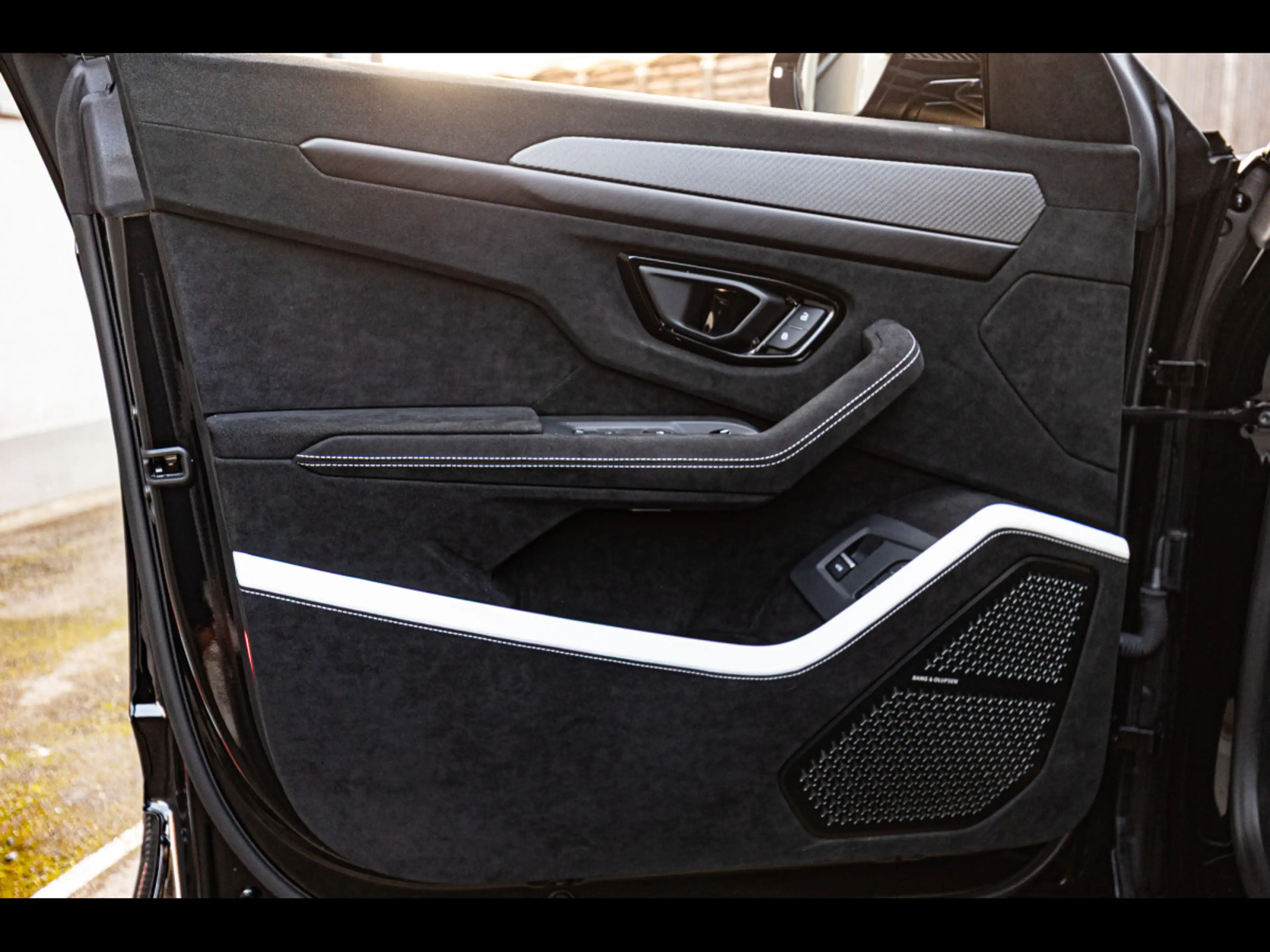 Lamborghini Urus PERFORMANTE 4.0 V8 666°SATIN PPF°AKRA°CARBON FULL — photo 8