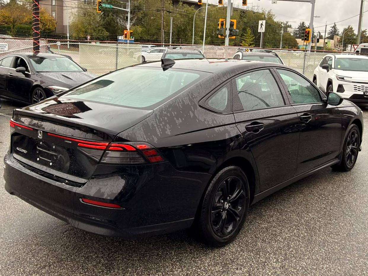 2025 HONDA Accord — view 13
