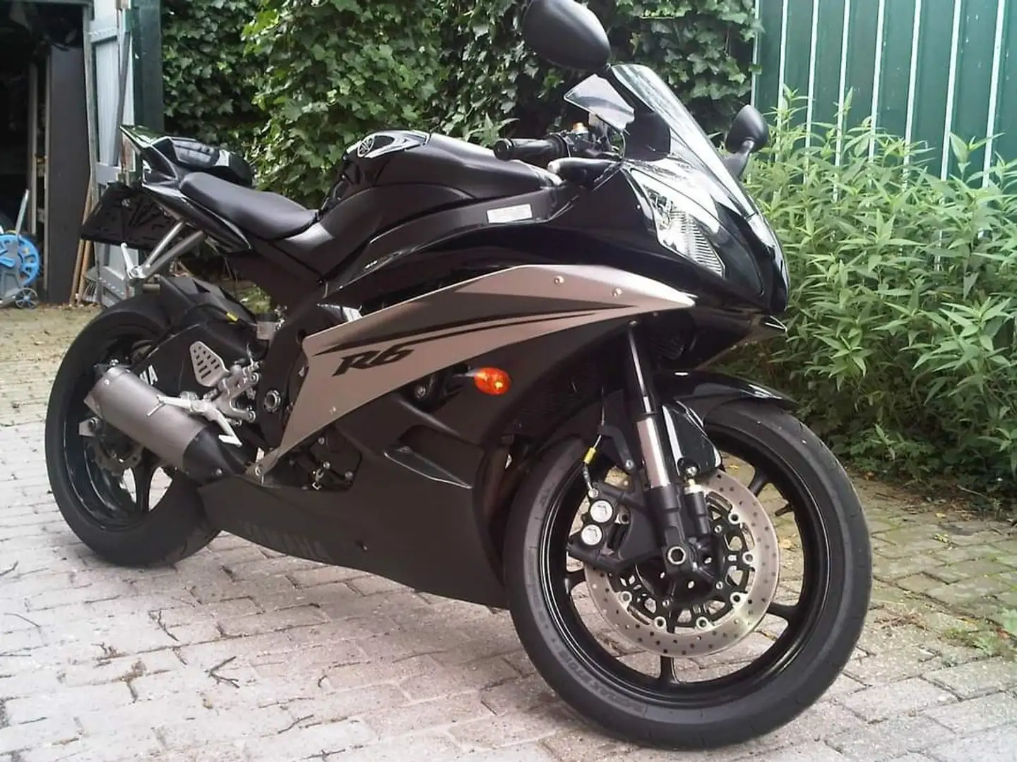 Yamaha YZF-R6 Zwart - 2