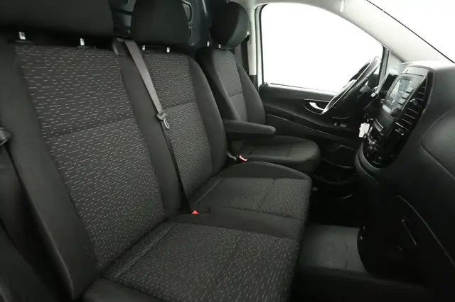 Mercedes-Benz Vito view 10