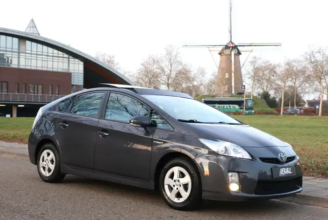 Toyota Prius 1.8 Comfort Hybrid Aut Panoramadak Zonnepaneel Kay