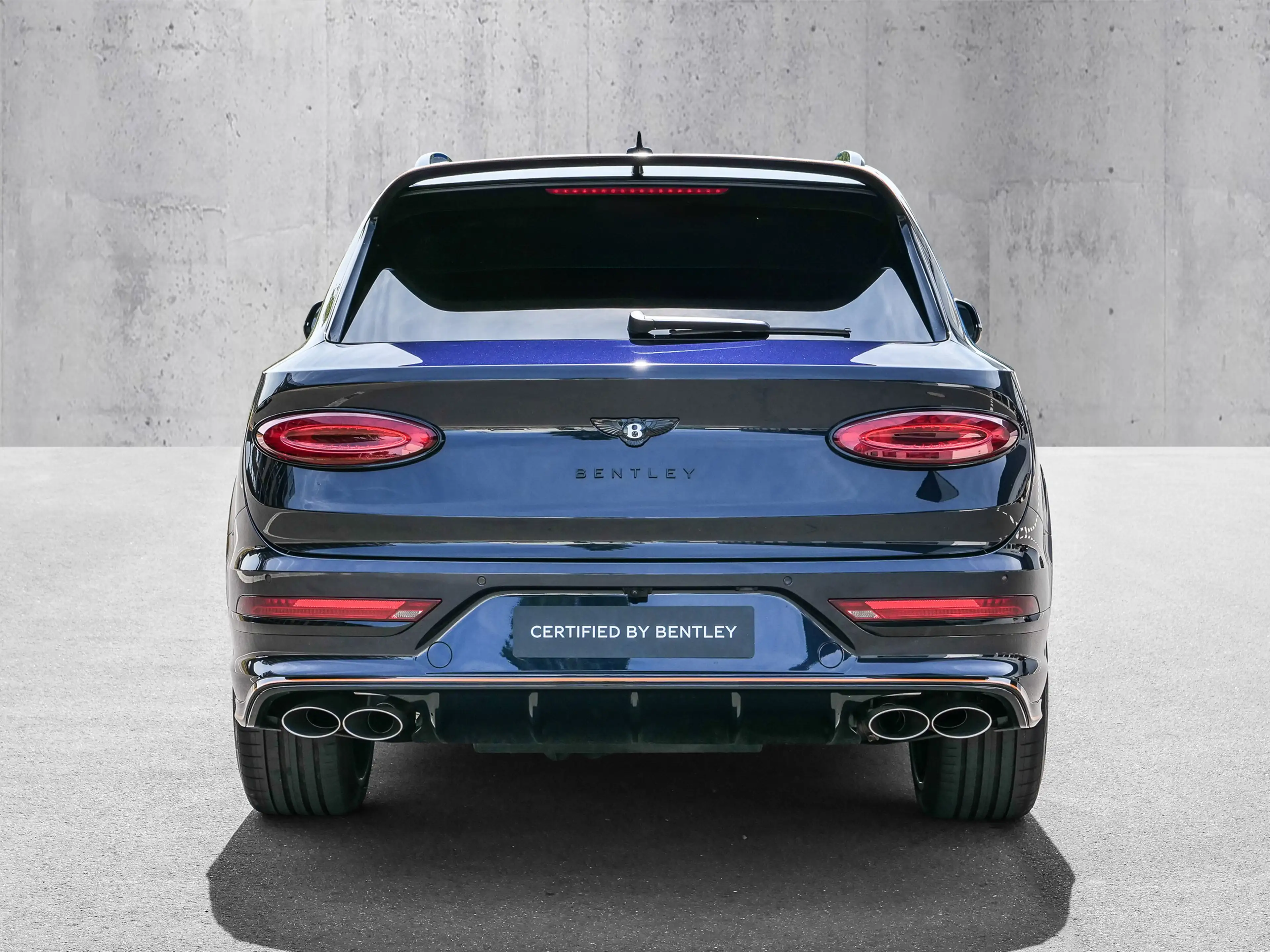Bentley Bentayga Speed Black Sapphire, Leather, Touring — photo 4
