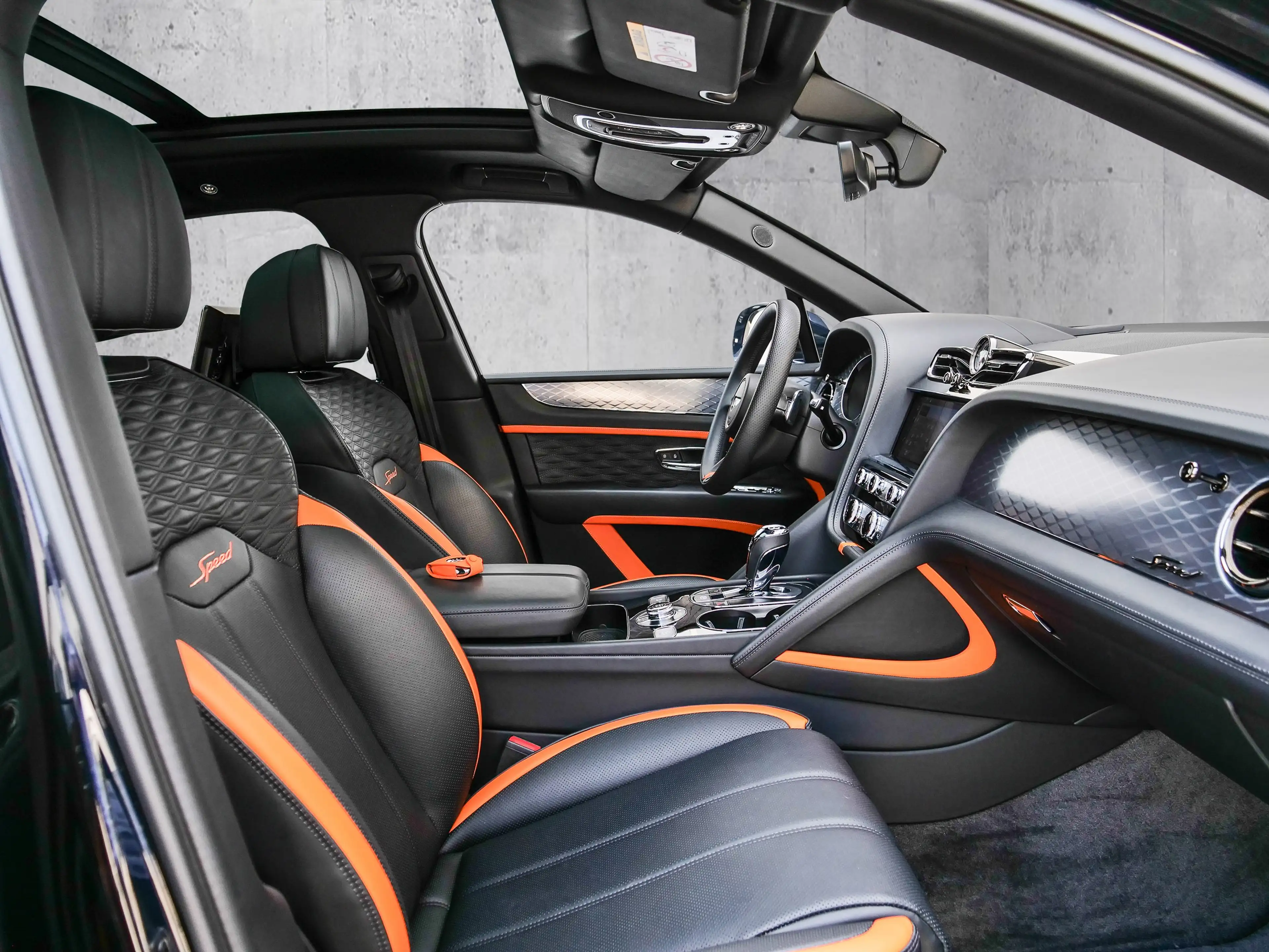 Bentley Bentayga Speed Black Sapphire, Leather, Touring — photo 6