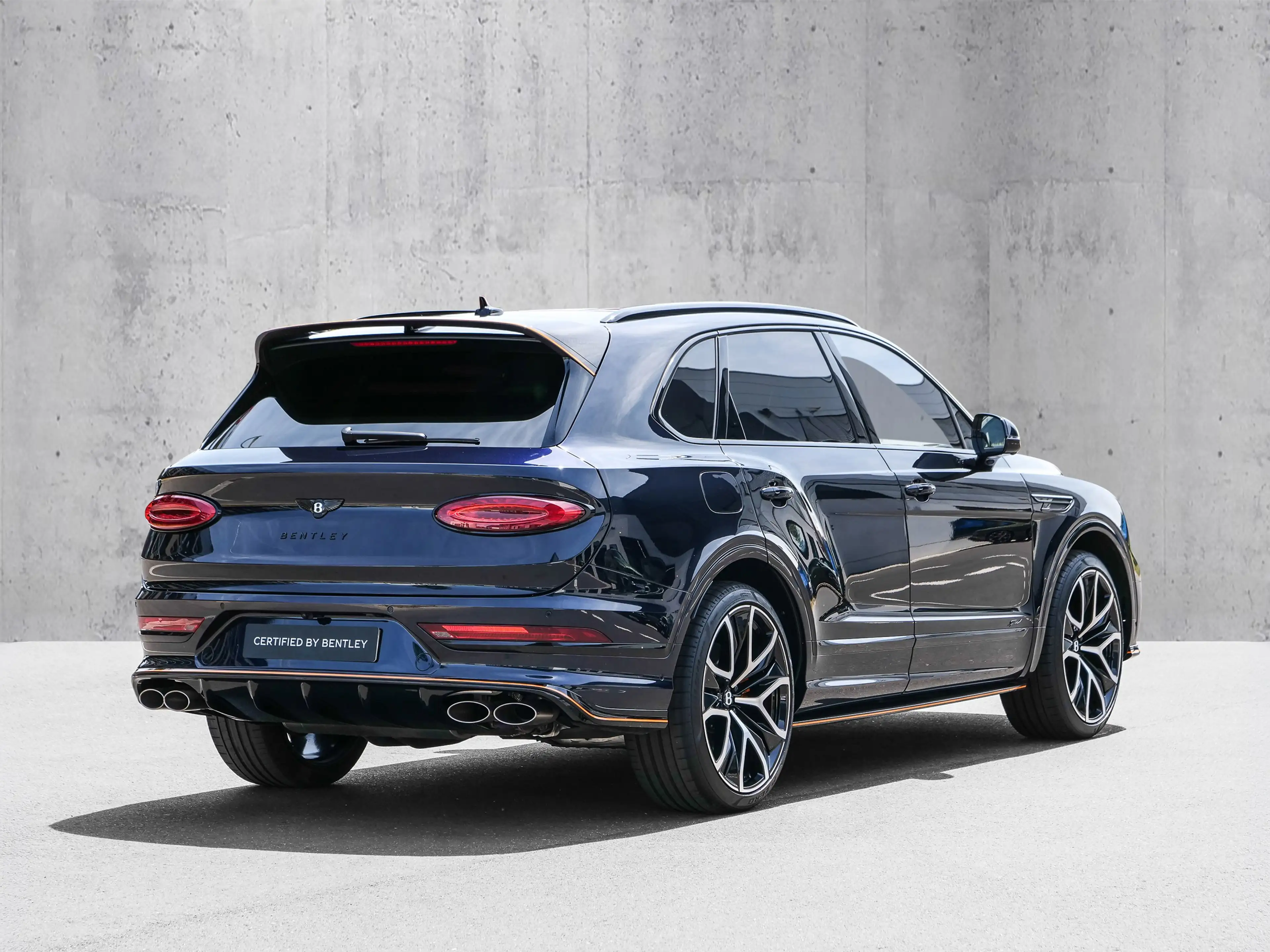 Bentley Bentayga Speed Black Sapphire, Leather, Touring — photo 3
