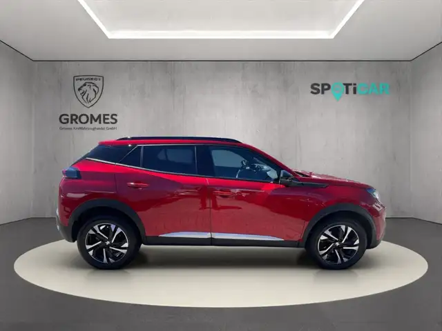 Peugeot 2008 view 2