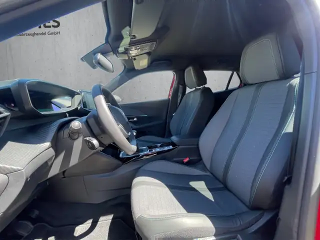 Peugeot 2008 view 9