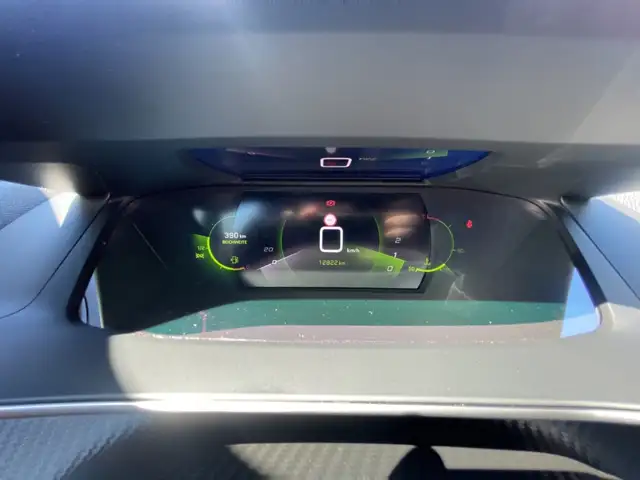 Peugeot 2008 view 15