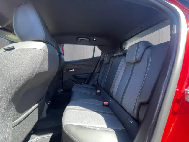Peugeot 2008 view 8