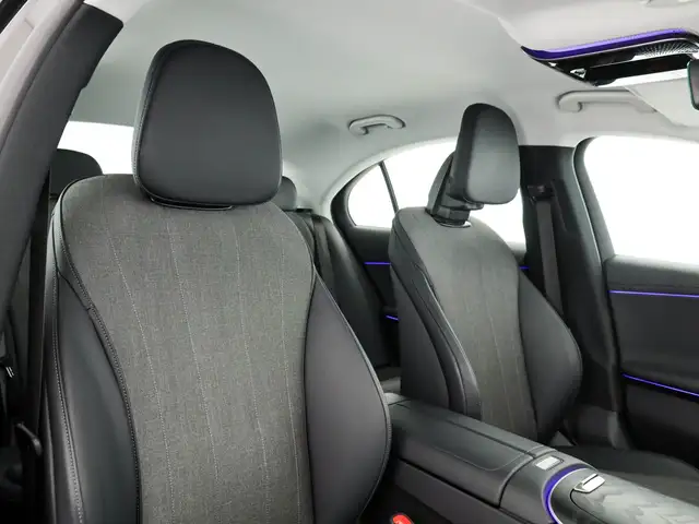 Mercedes-Benz E-Class view 12