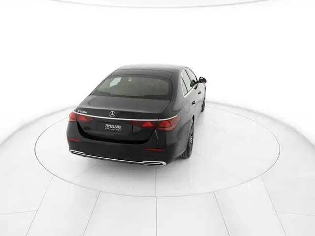 Mercedes-Benz E-Class view 6