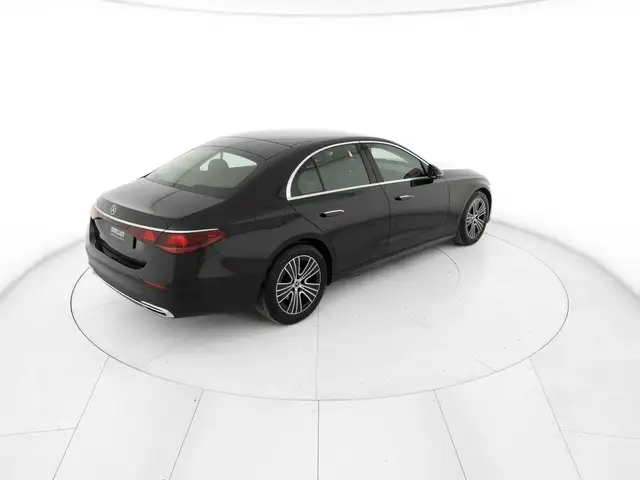 Mercedes-Benz E-Class view 4