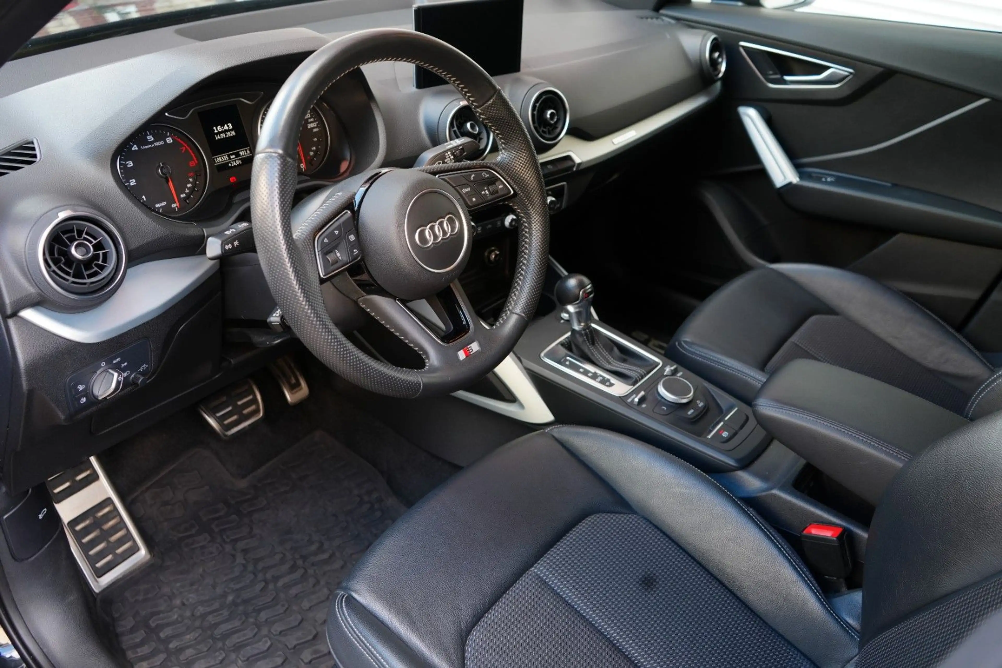 Audi Q2 40 TFSI quattro Aut./1.Hand/3xS-Line/ACC/Kame — photo 11