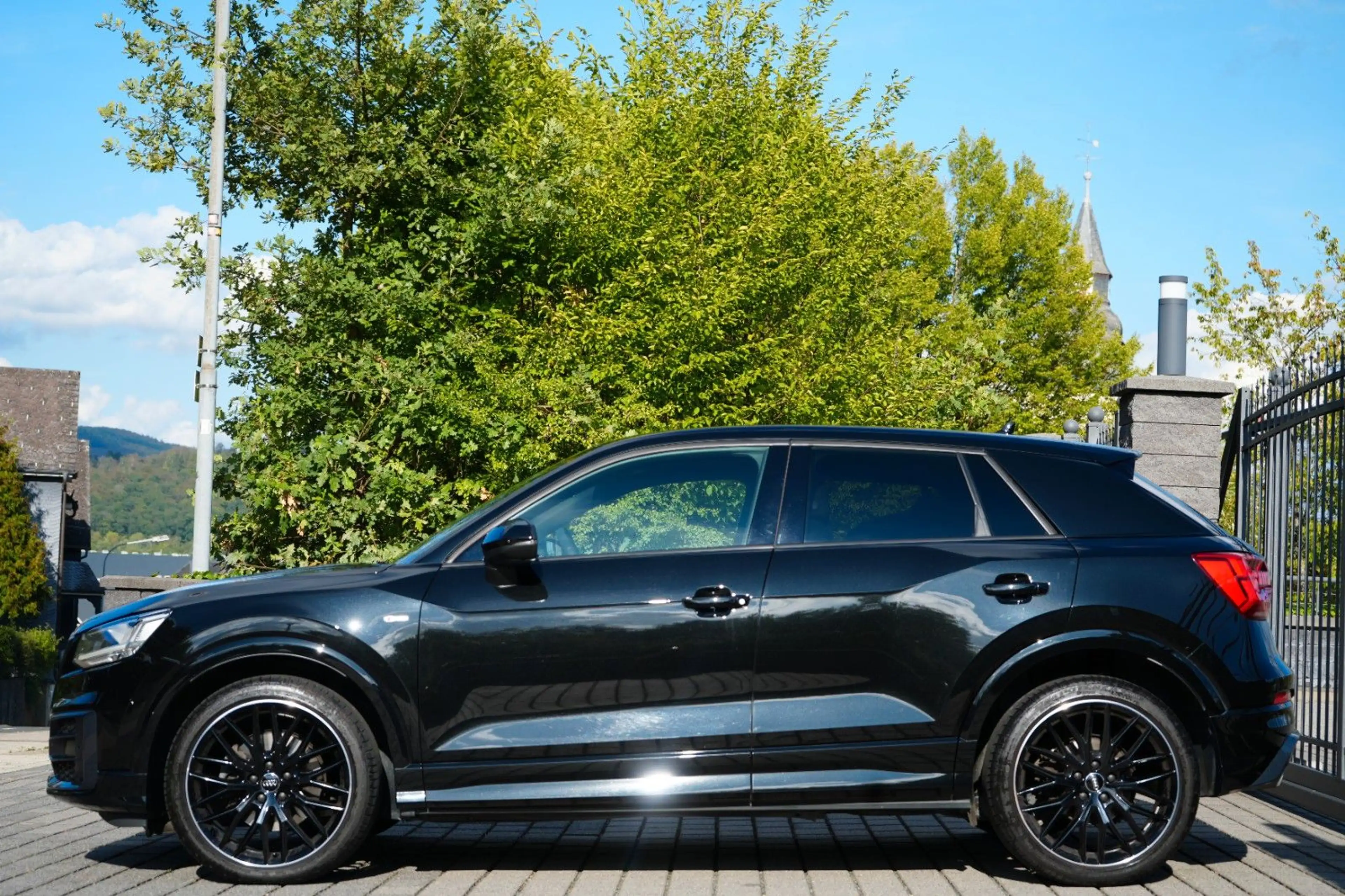 Audi Q2 40 TFSI quattro Aut./1.Hand/3xS-Line/ACC/Kame — photo 4