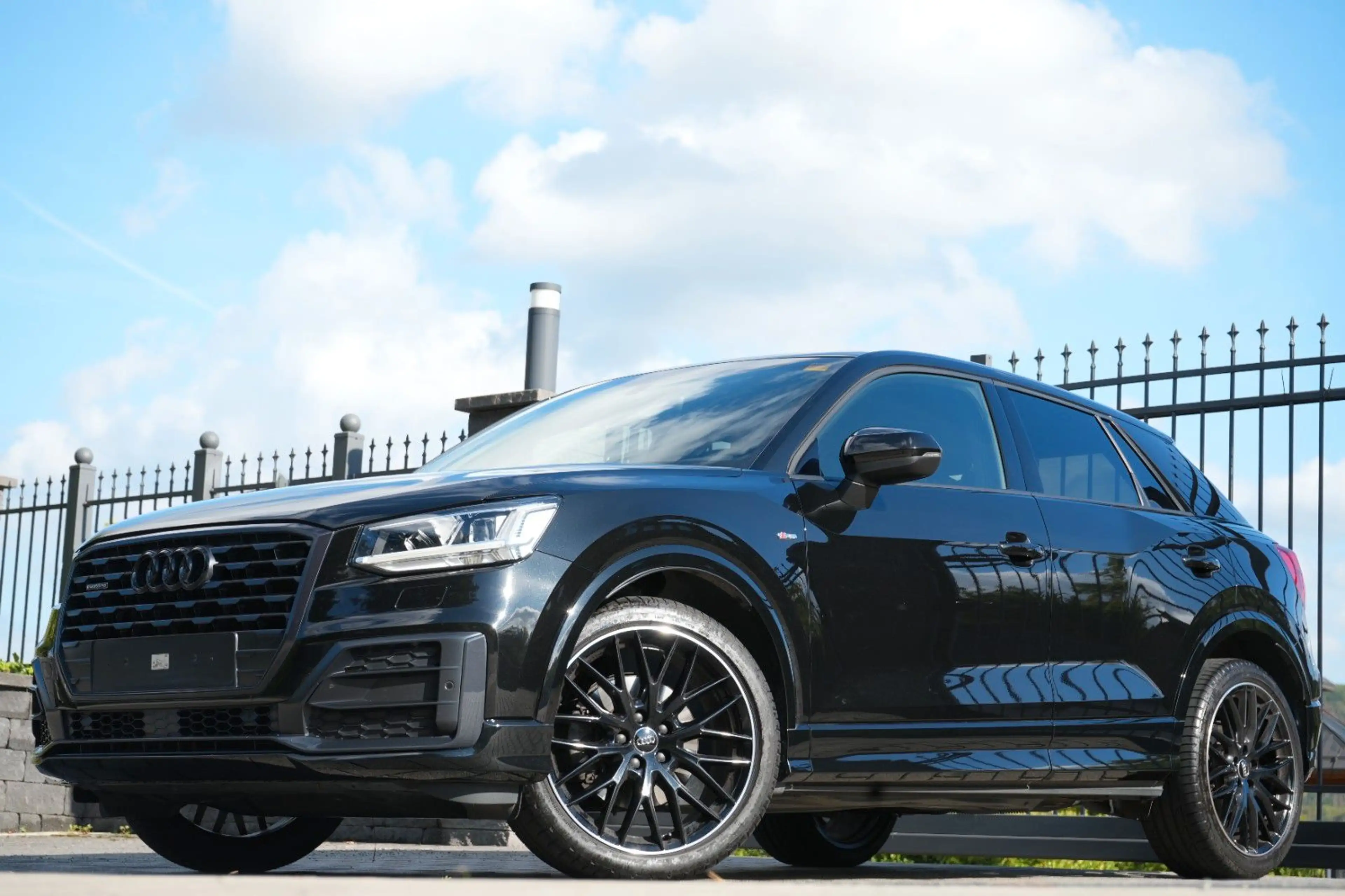 Audi Q2 40 TFSI quattro Aut./1.Hand/3xS-Line/ACC/Kame