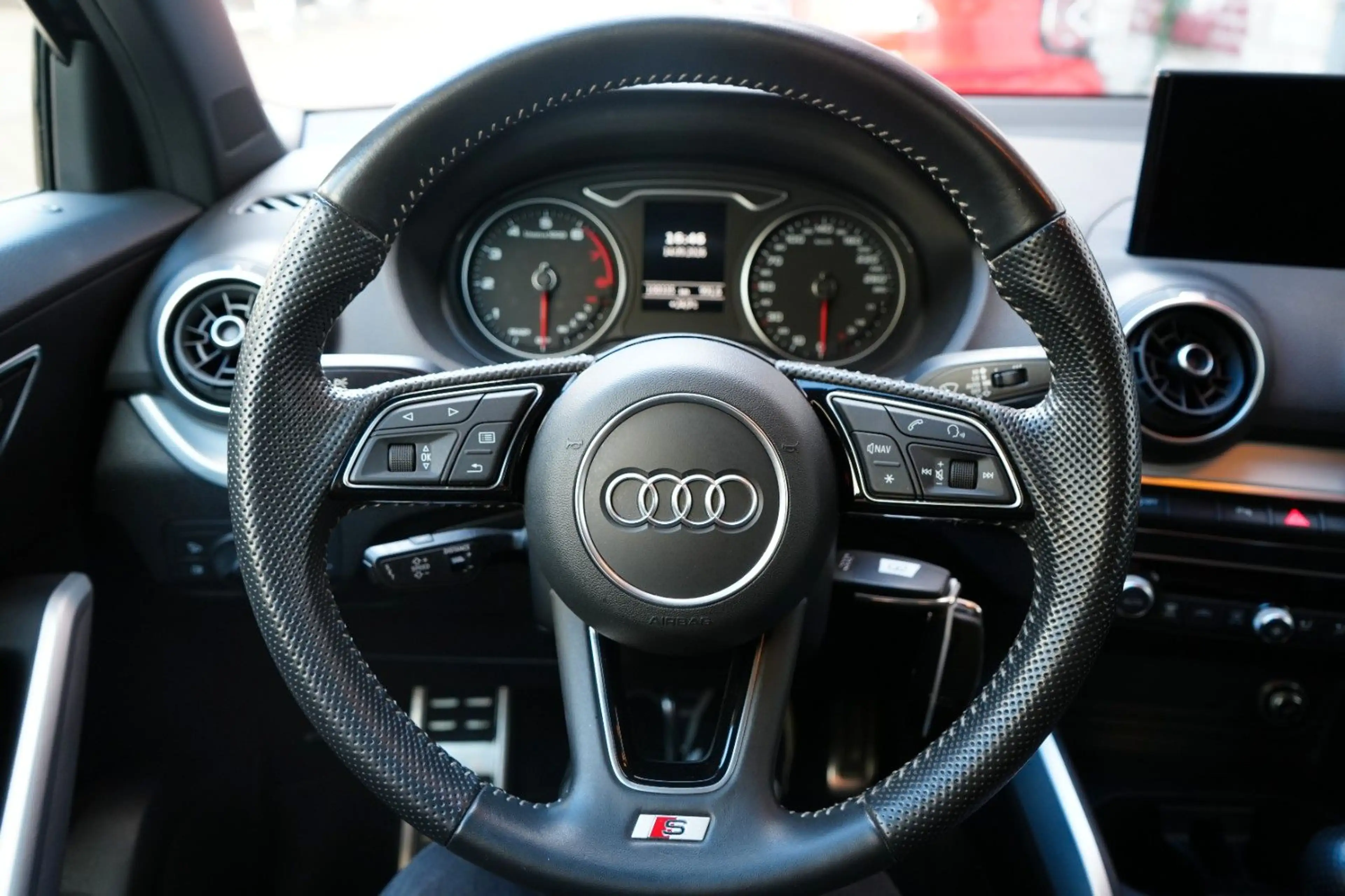 Audi Q2 40 TFSI quattro Aut./1.Hand/3xS-Line/ACC/Kame — photo 14