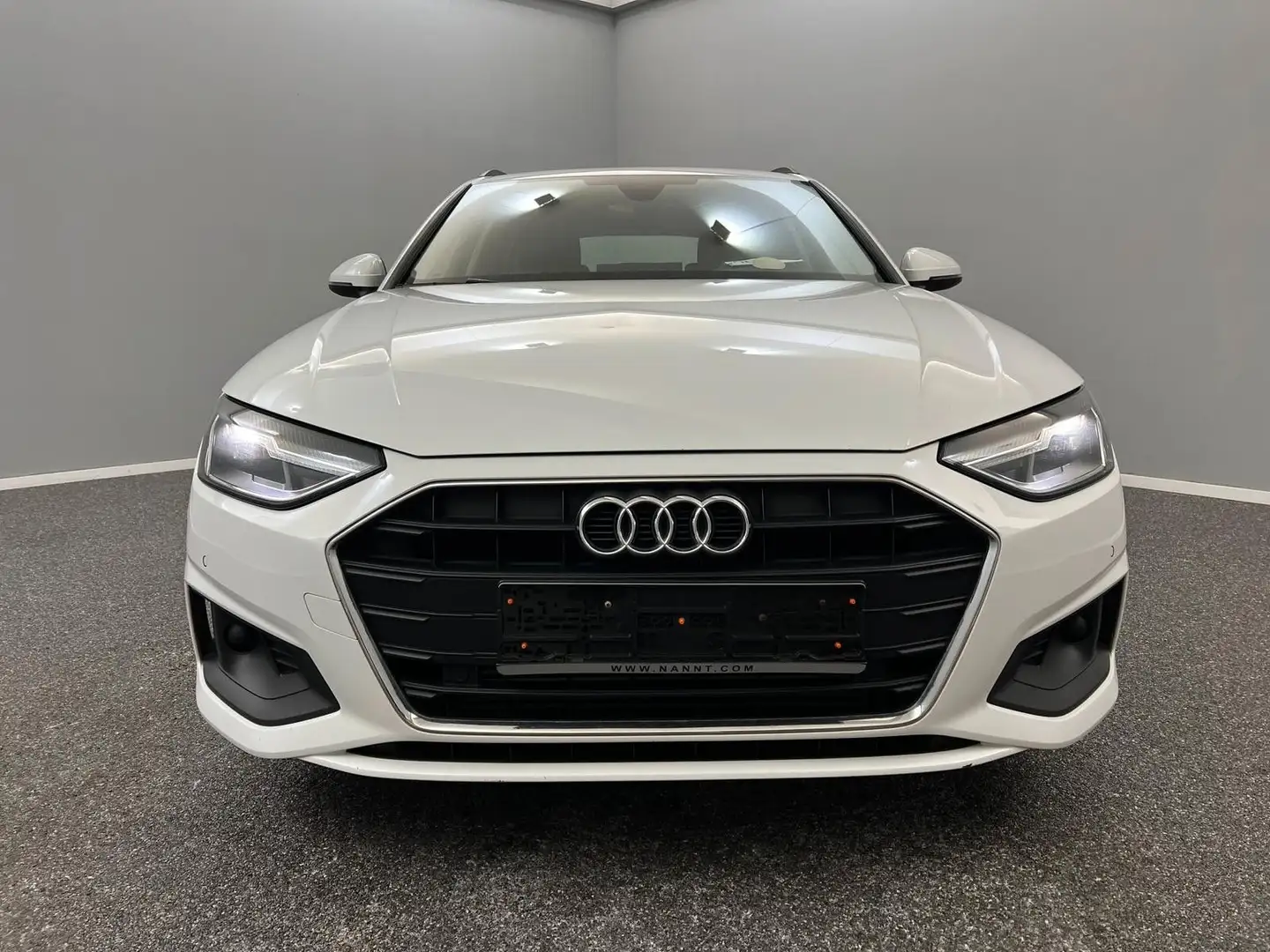 Audi A4 Avant 40 g-tron*AHK*ACC*SOUND*SPORT*TOP* Weiß - 2