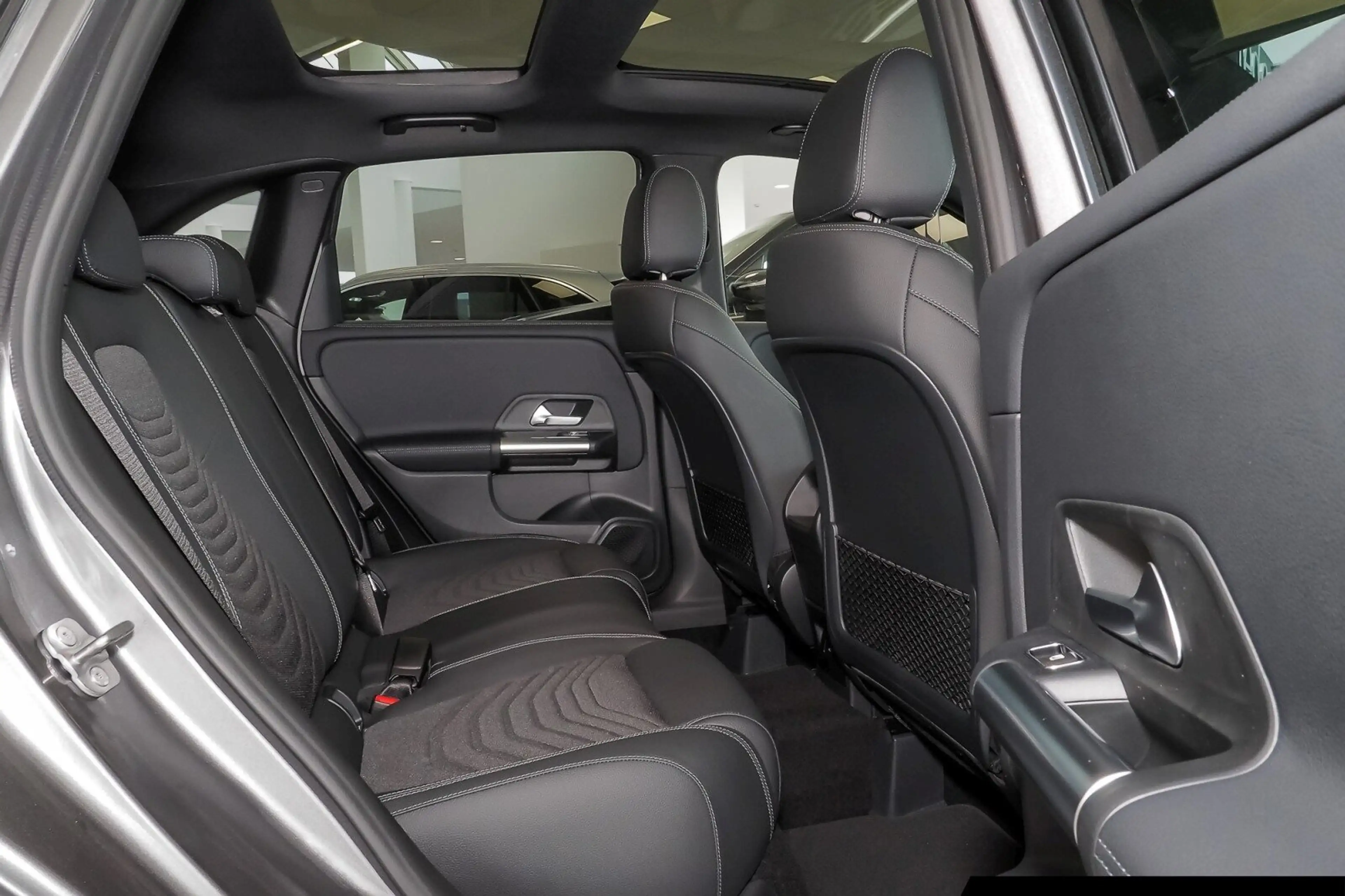 Mercedes-Benz B 200 B 200 Progressive Night/Pano/360°/Memory/AHK/LED — photo 9