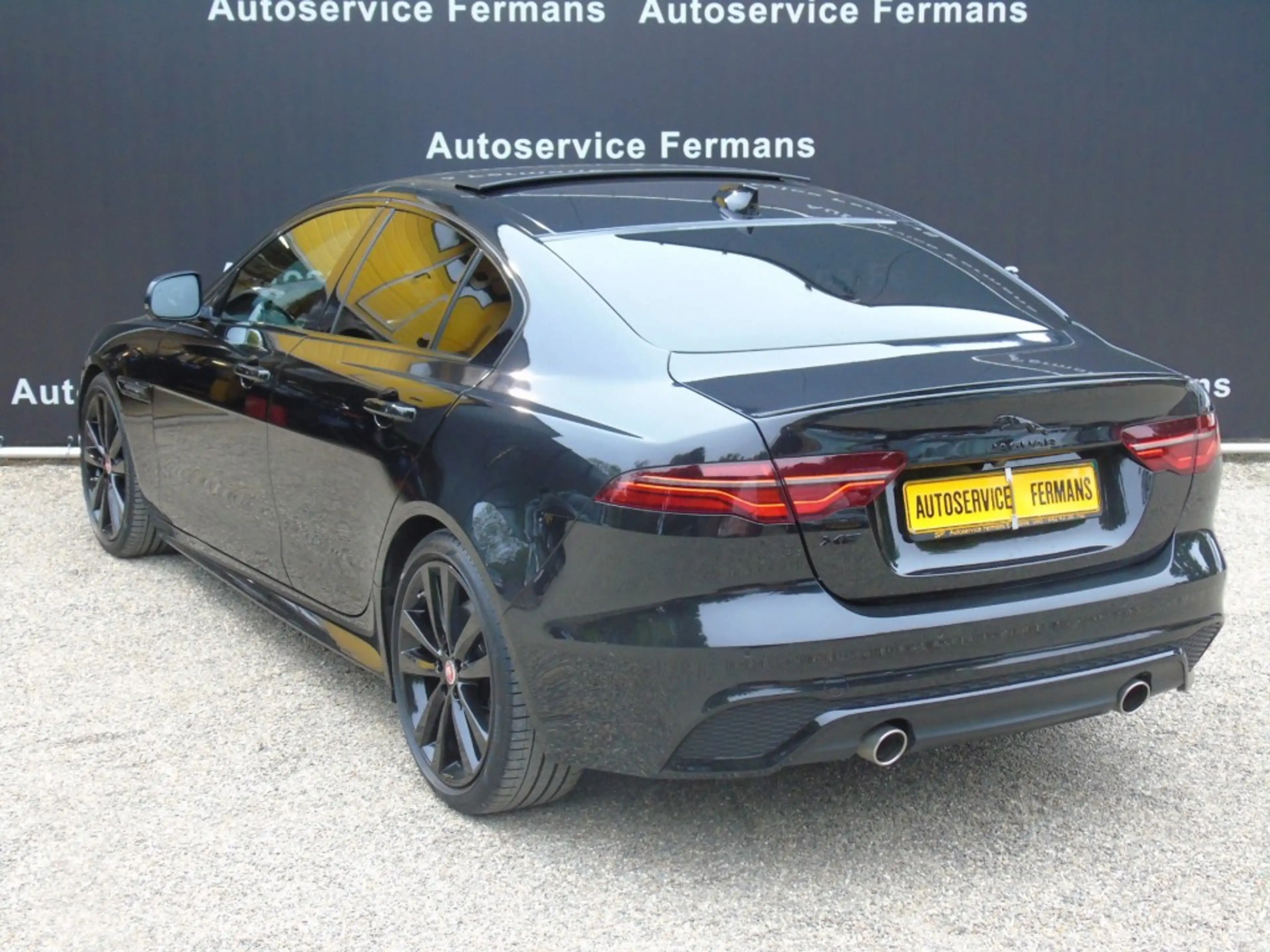 Jaguar XE XE P250 R-Dynamic - 2022 - 31DKM - Panodak - 19 - — photo 6